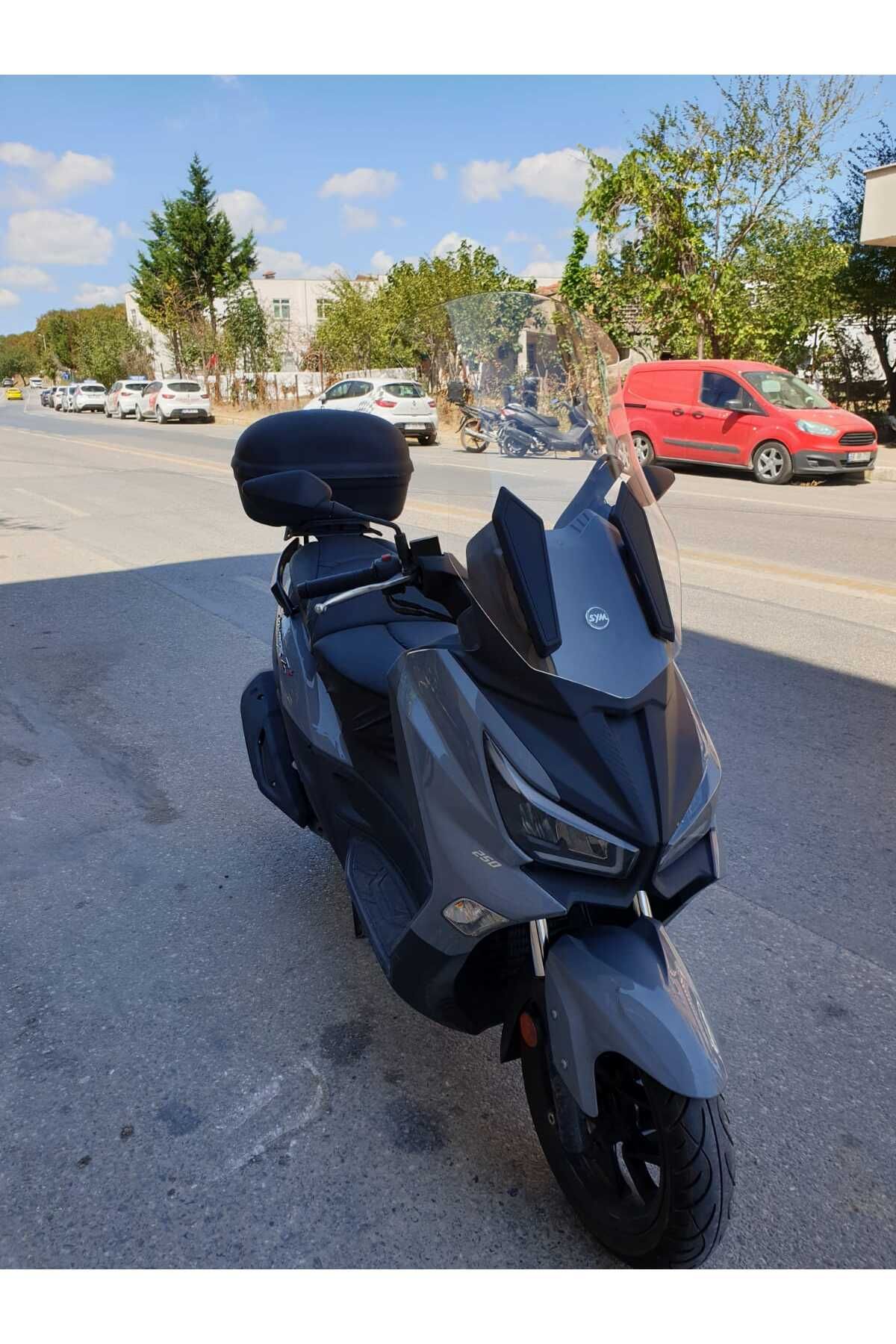 SYM Joymax Z Plus Siperlik Ön Cam 2023-2025 Model 70cm Şeffaf Renkli 4mm