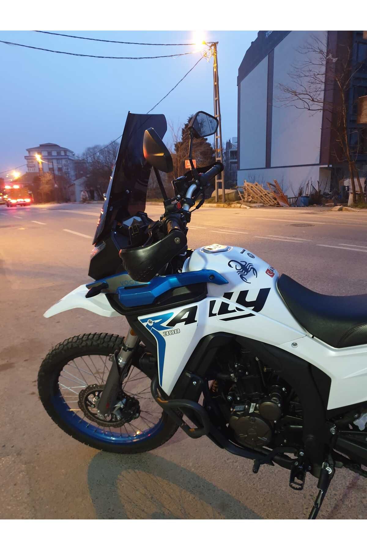 Voge Rally 300 Siperlik Ön Cam 2022-2025 Model 51cm Siyah Renkli 4mm