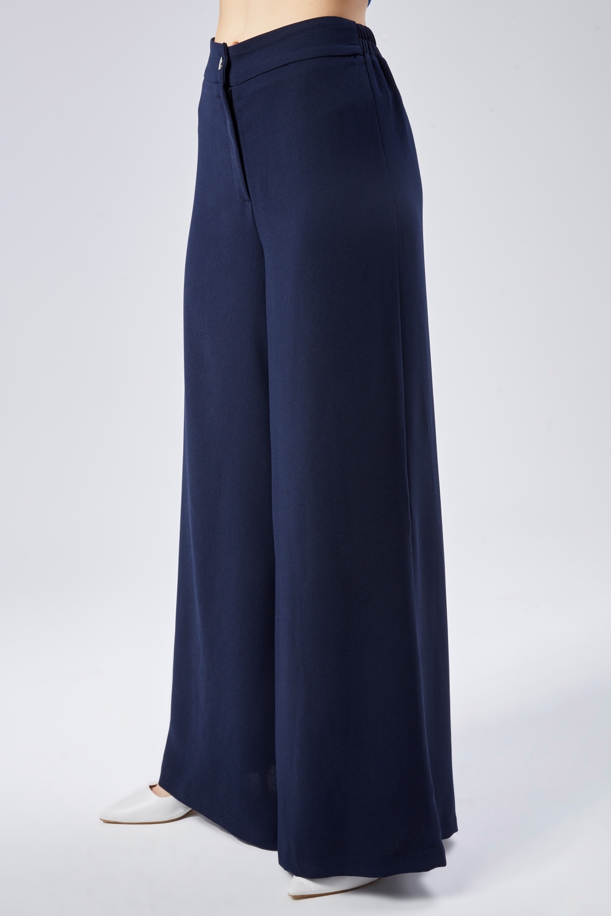 sehatex  Kadın Pantolon Crep Kumaş Beli Lastikli Rahat Kesim Koyu Lacivert - Görsel 2