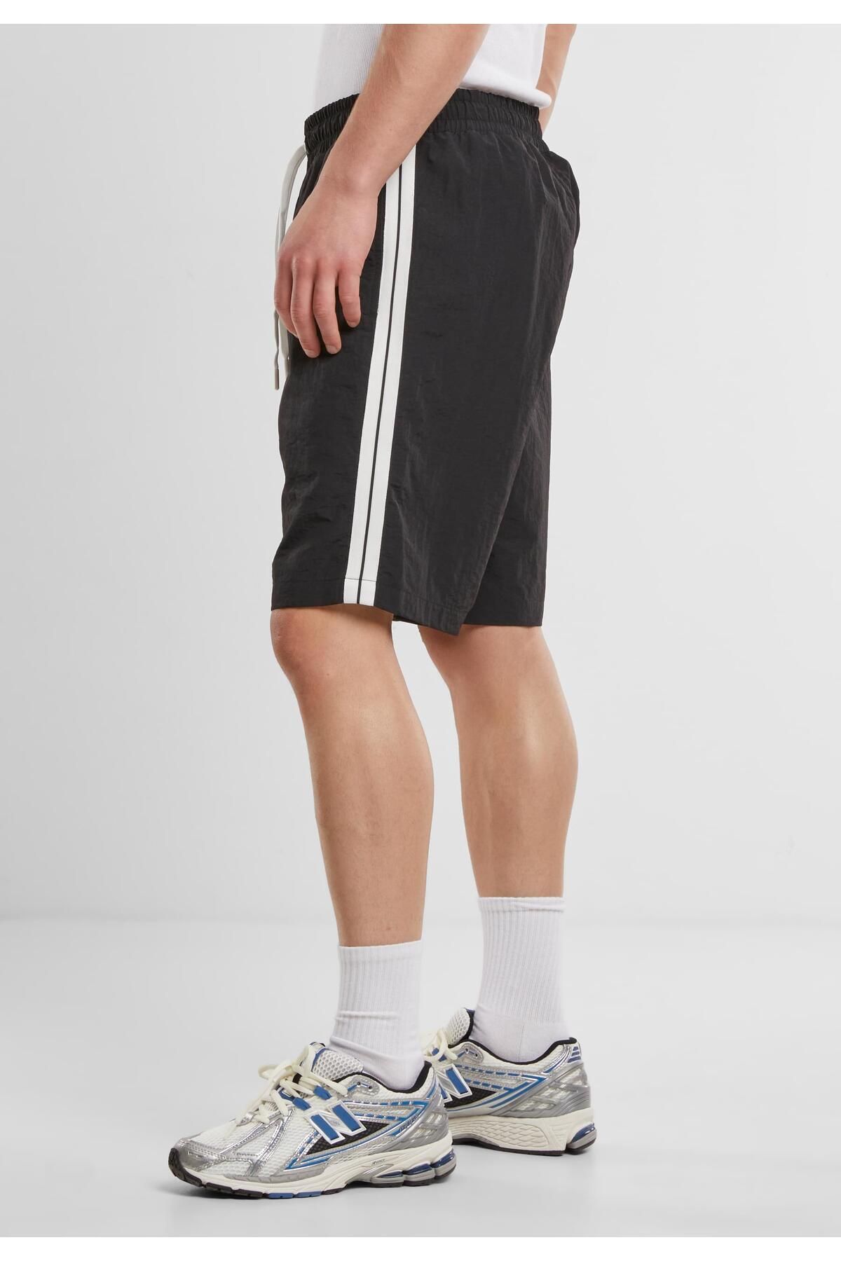 Urban Classics-Boardshorts mit aufgesetzten Streifen 4