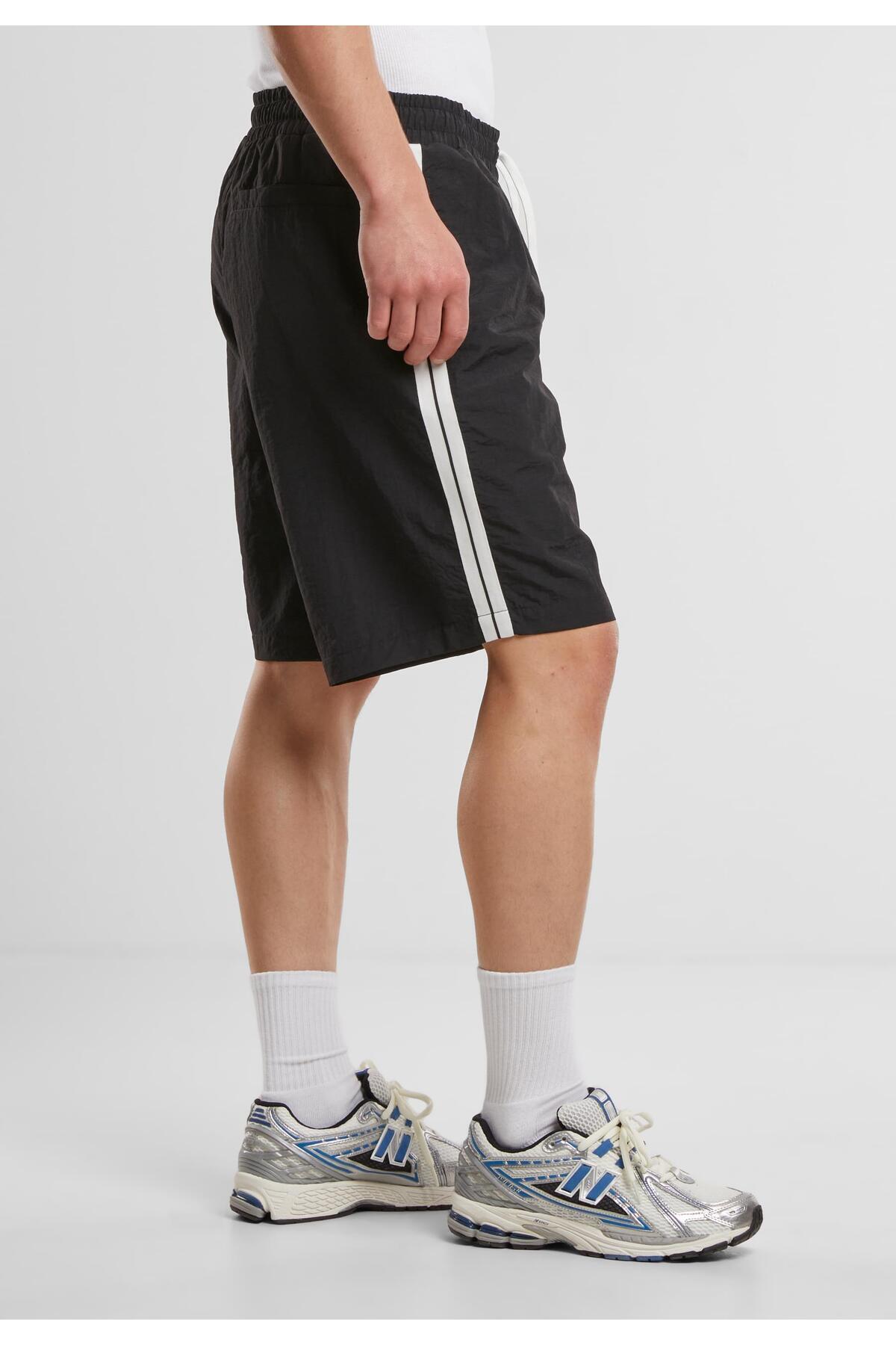 Urban Classics-Boardshorts mit aufgesetzten Streifen 6