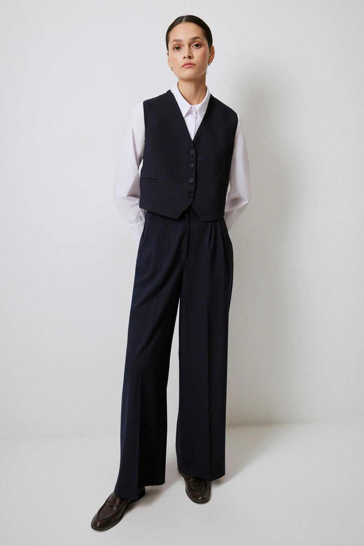 Touché Privé-Triple Vest Jacket Pant Suit 3