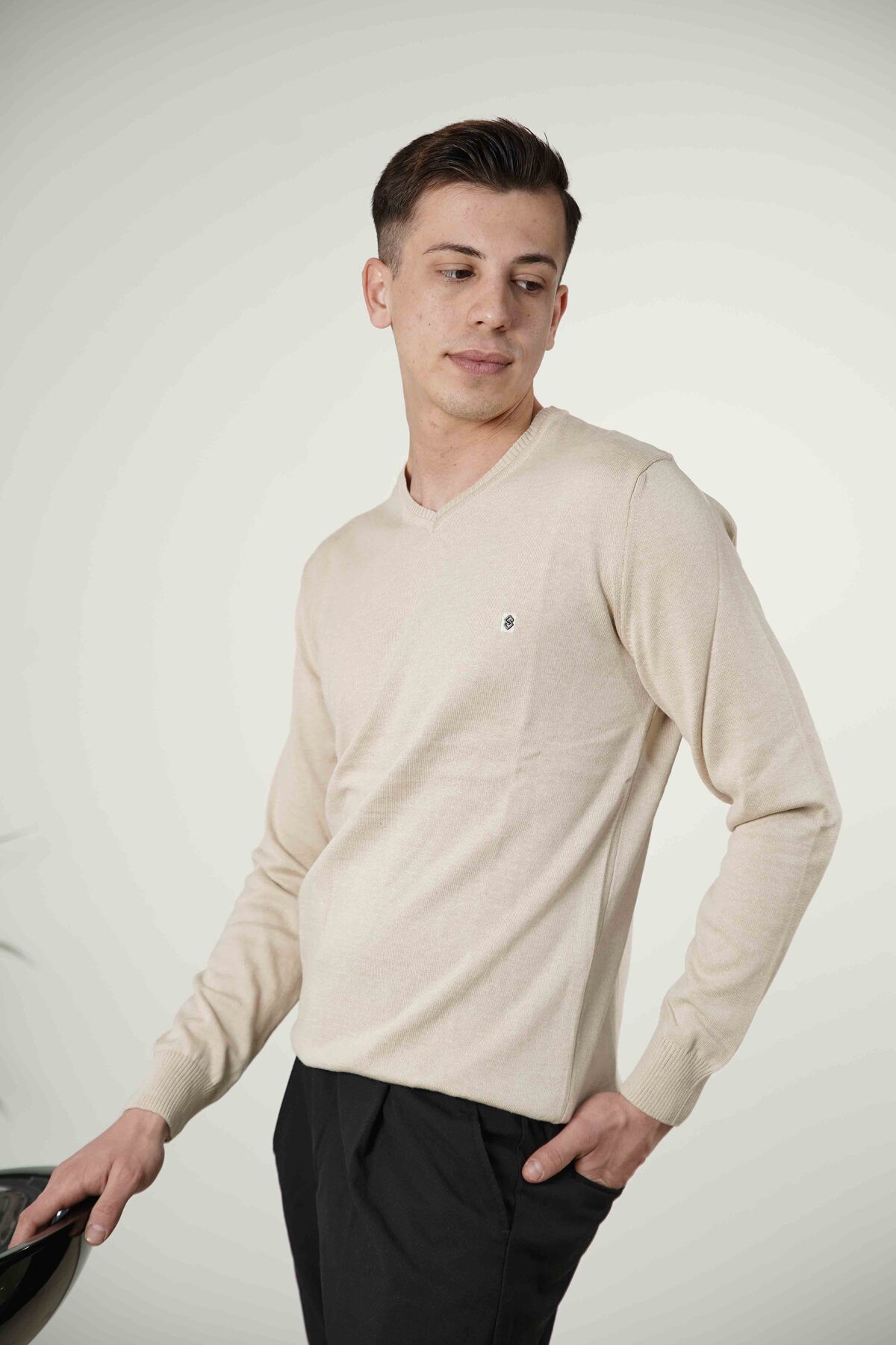 MODA ARPOL-Men's V-Neck Knitwear Sweater 1