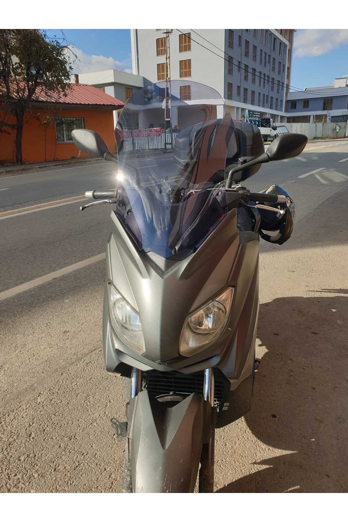 Yamaha Xmax 250 Siperlik Ön Cam 2011 2013 Model 55cm Füme Renkli 4mm KISA SPOR CAM