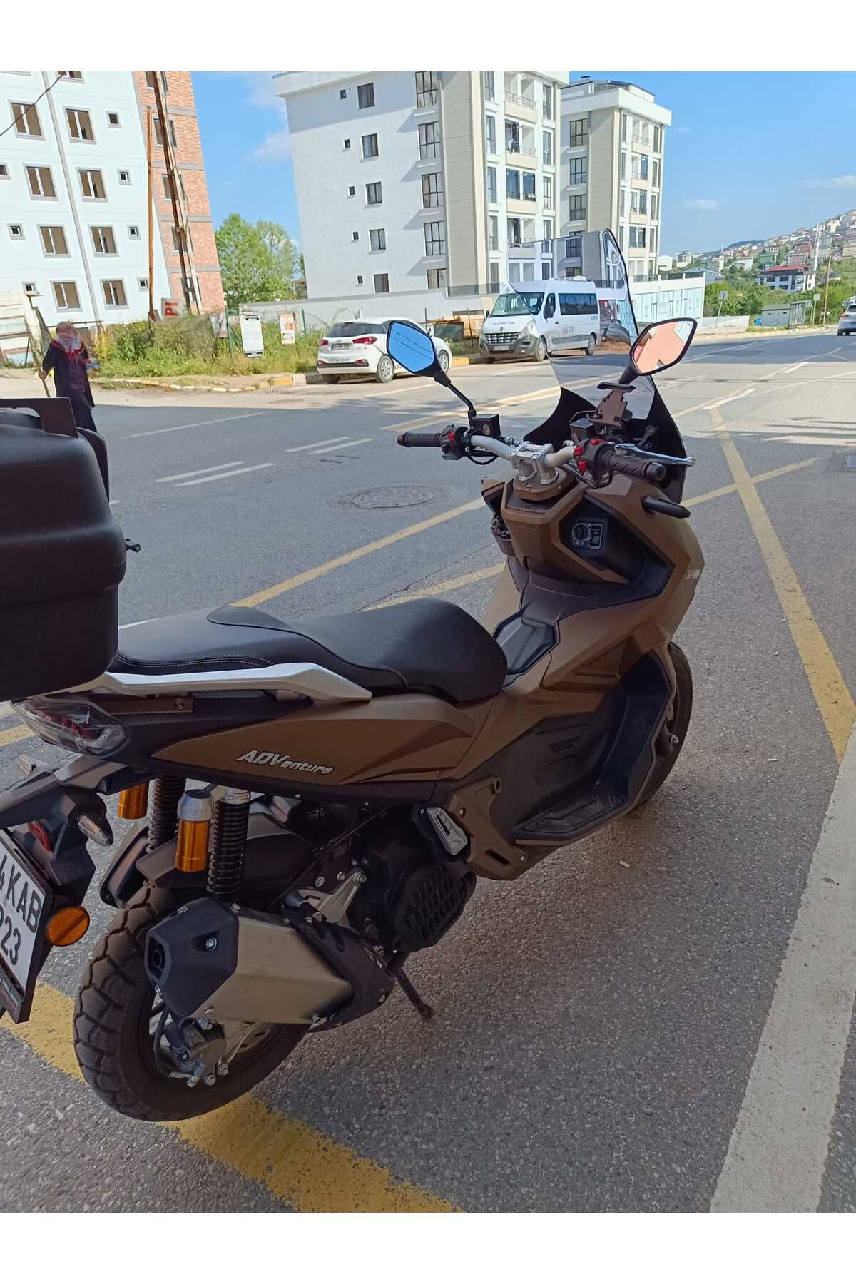 Yuki Adventure 150 Siperlik Ön Cam 2023-2025 Model 78cm Füme Renkli 4mm UZUN CAM