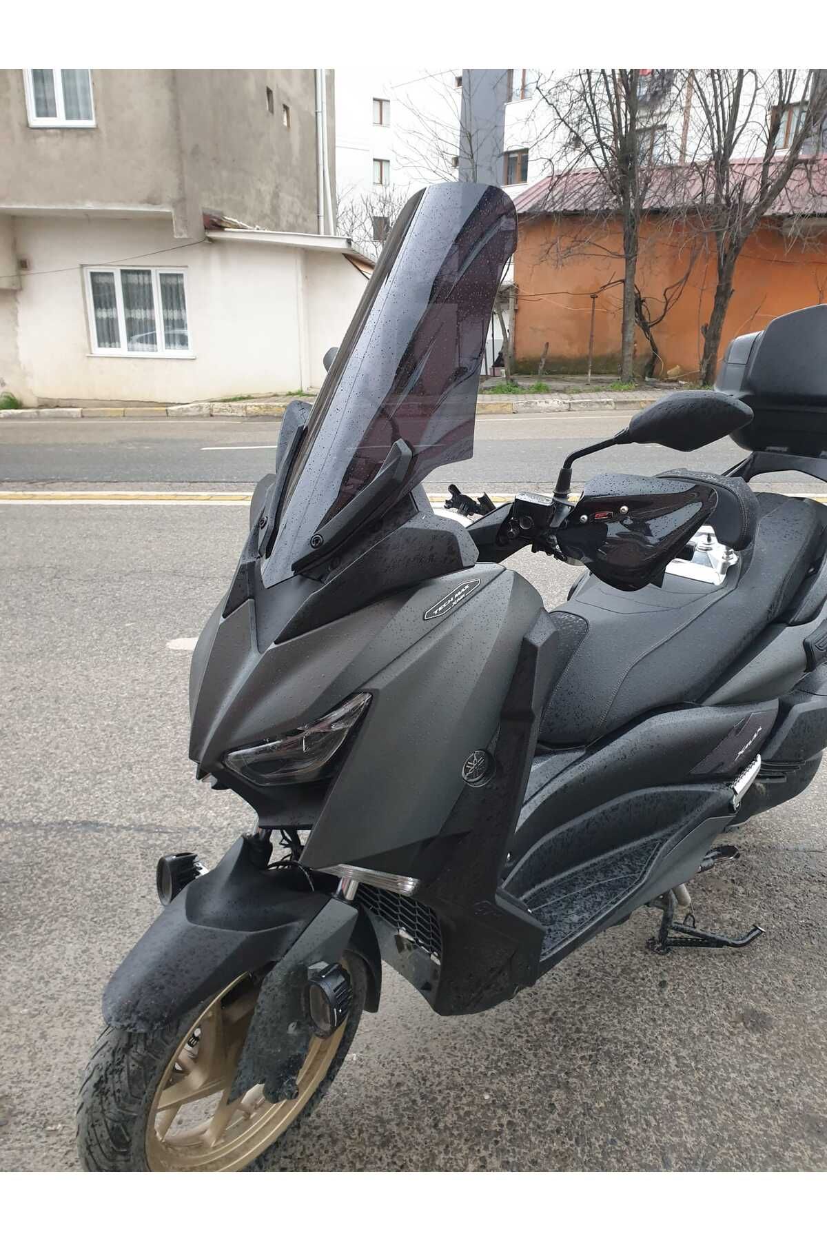 Yamaha Xmax 250 Siperlik Ön Cam 2018 2022 Model 65cm Siyah Renkli 4mm ORTA BOYLU CAM