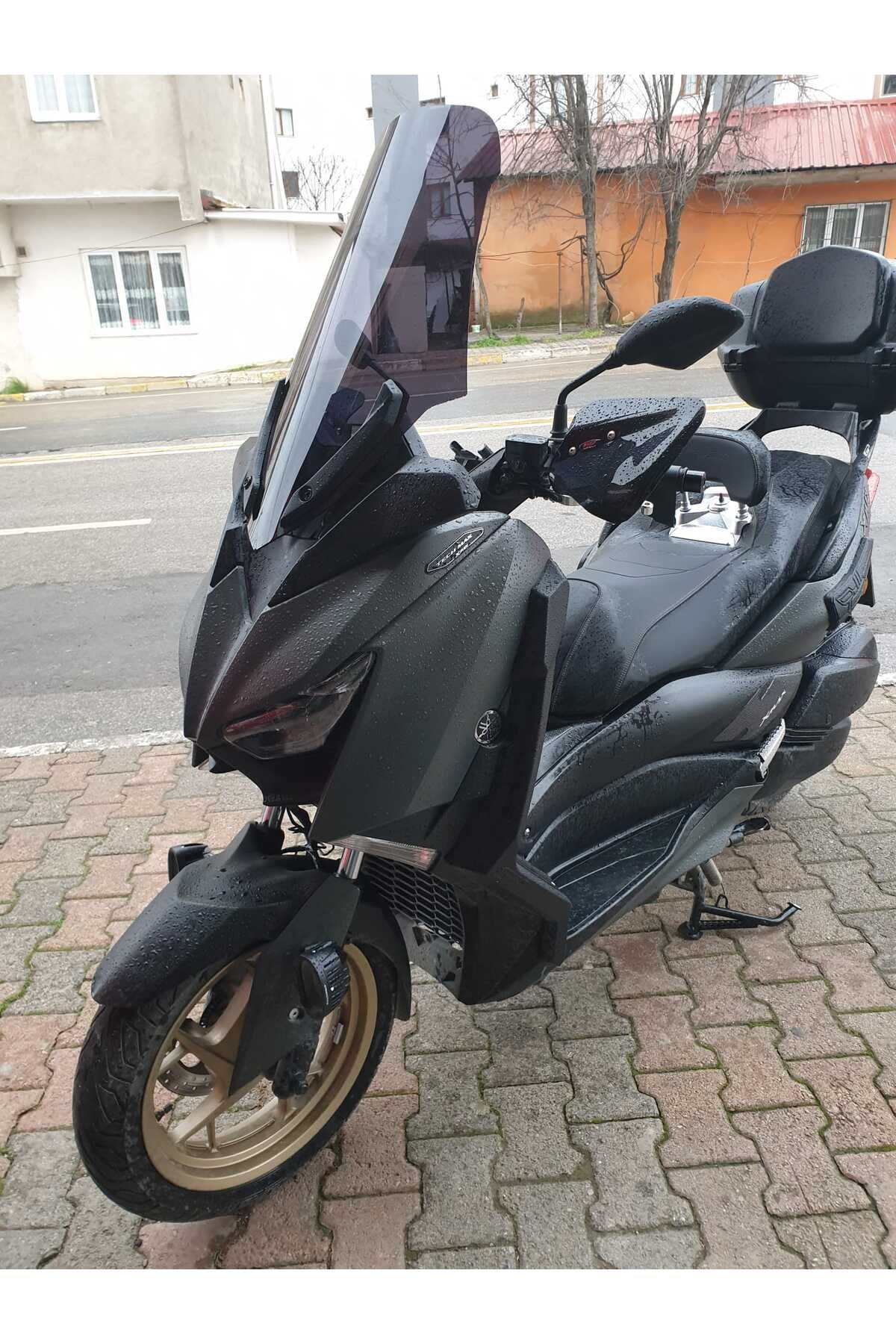Yamaha Xmax 250 Siperlik Ön Cam 2018 2022 Model 65cm Siyah Renkli 4mm ORTA BOYLU CAM
