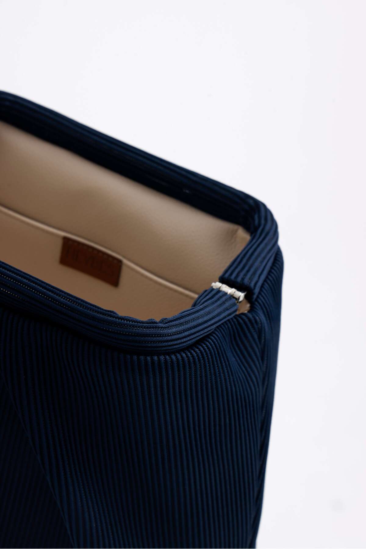 HEYBE'S Heybes Kadın Lacivert Piliseli Clutch El Çantası görsel 5
