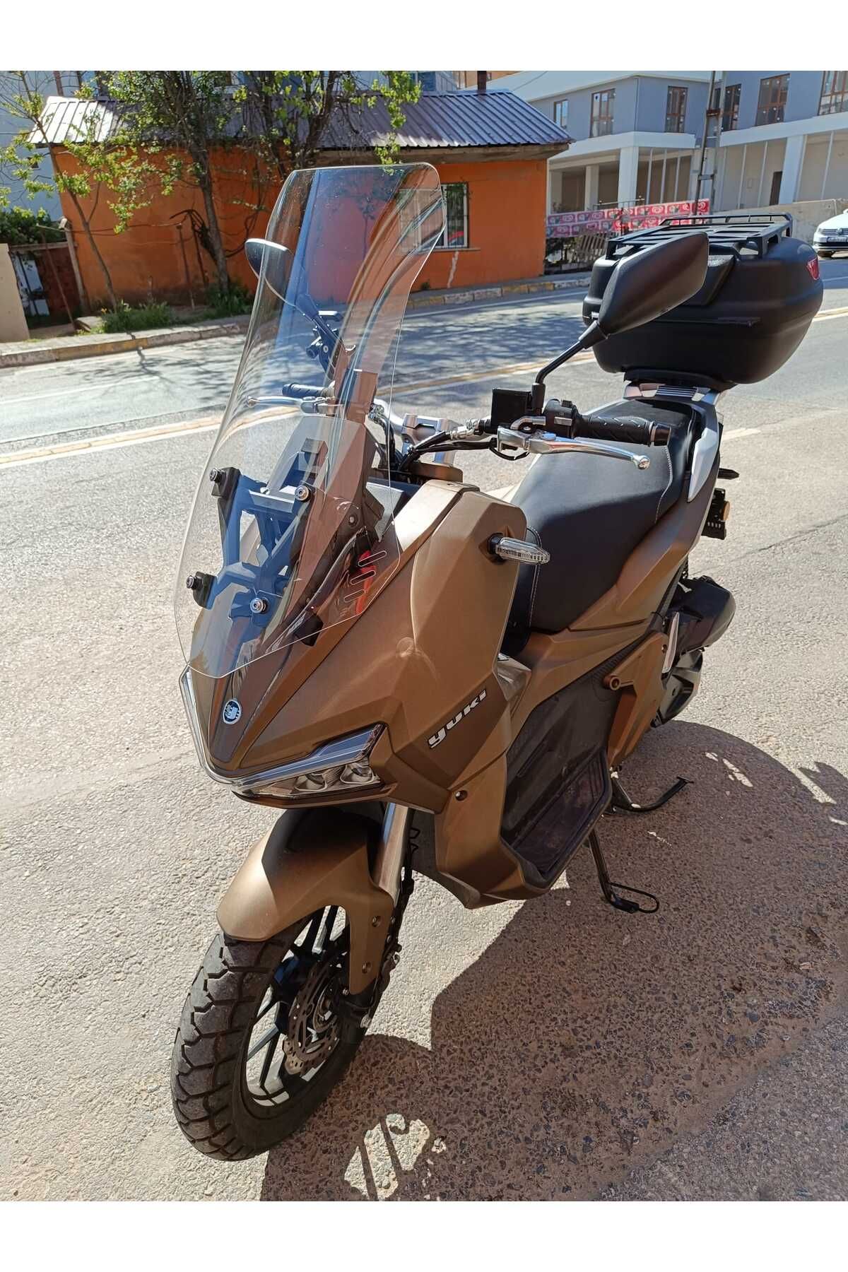Yuki Adventure 150 Siperlik Ön Cam 2023-2025 Model 65cm Şeffaf Renkli 4mm ORTA BOYLU CAM