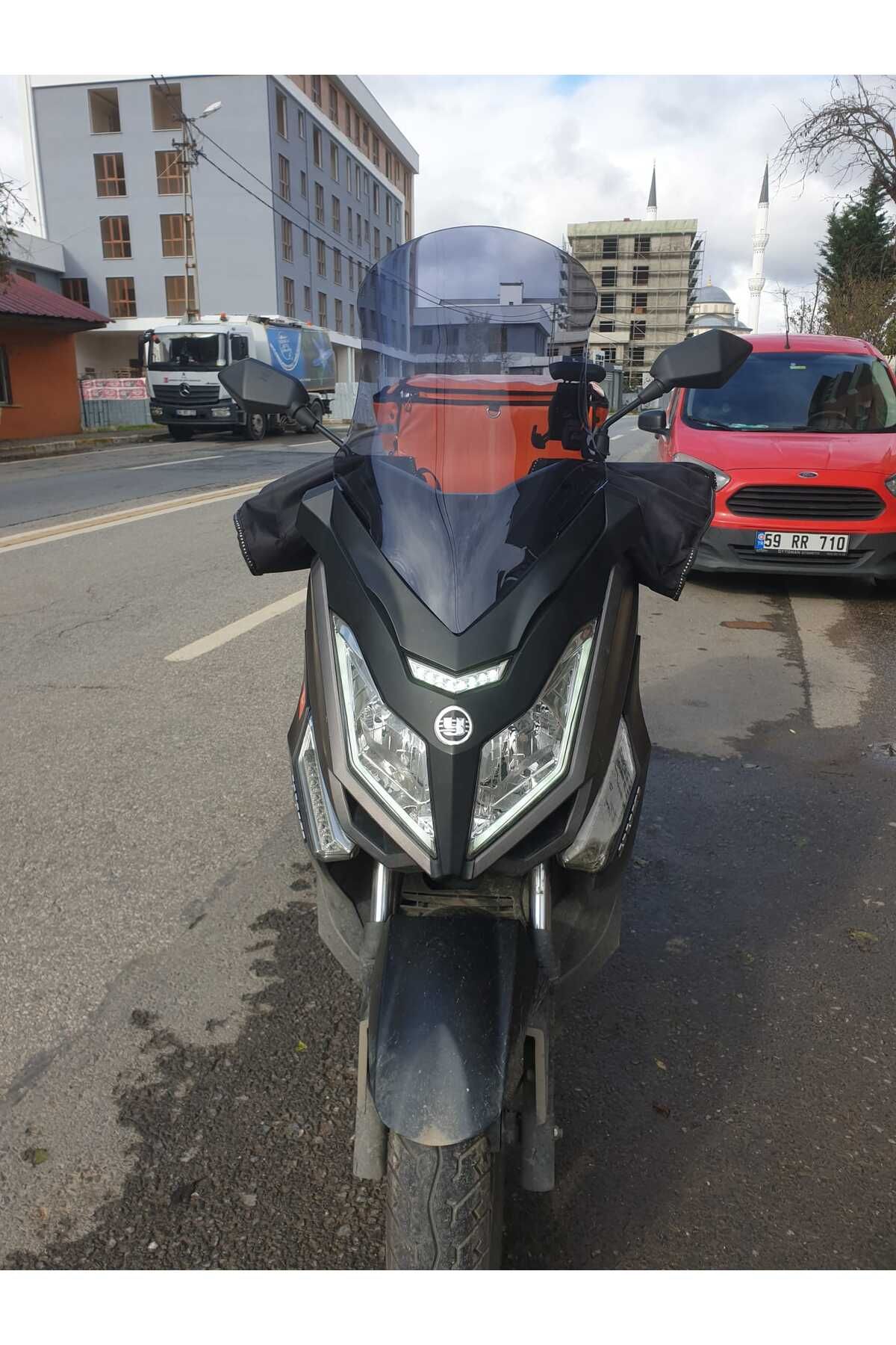 Yuki T9 strom 125 Ön Cam 2021-2025 Model 62cm Füme Renkli 4mm