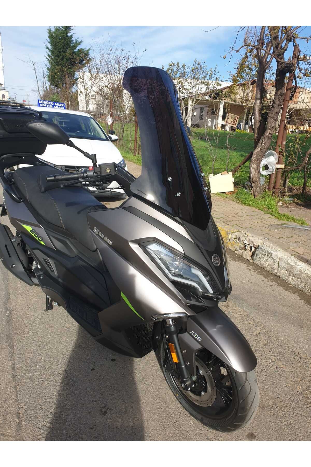 Yuki Explorer 250 Siperlik Ön Cam 2021-2025 Model 72cm Siyah Renkli 4mm UZUN CAM