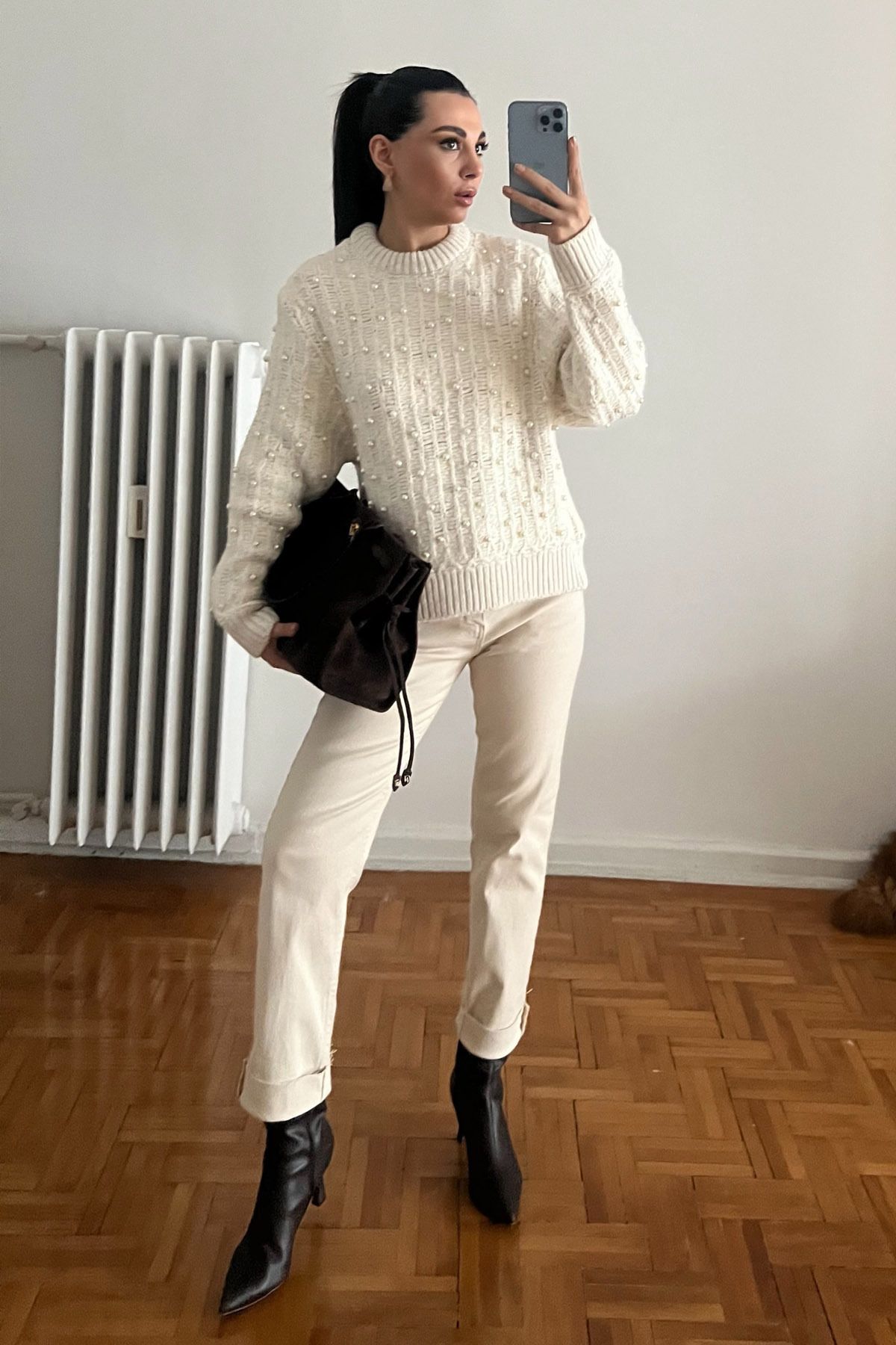 Seda Yalçın Atelier-Creamy Pearl Crew Neck Premium Sweater 2