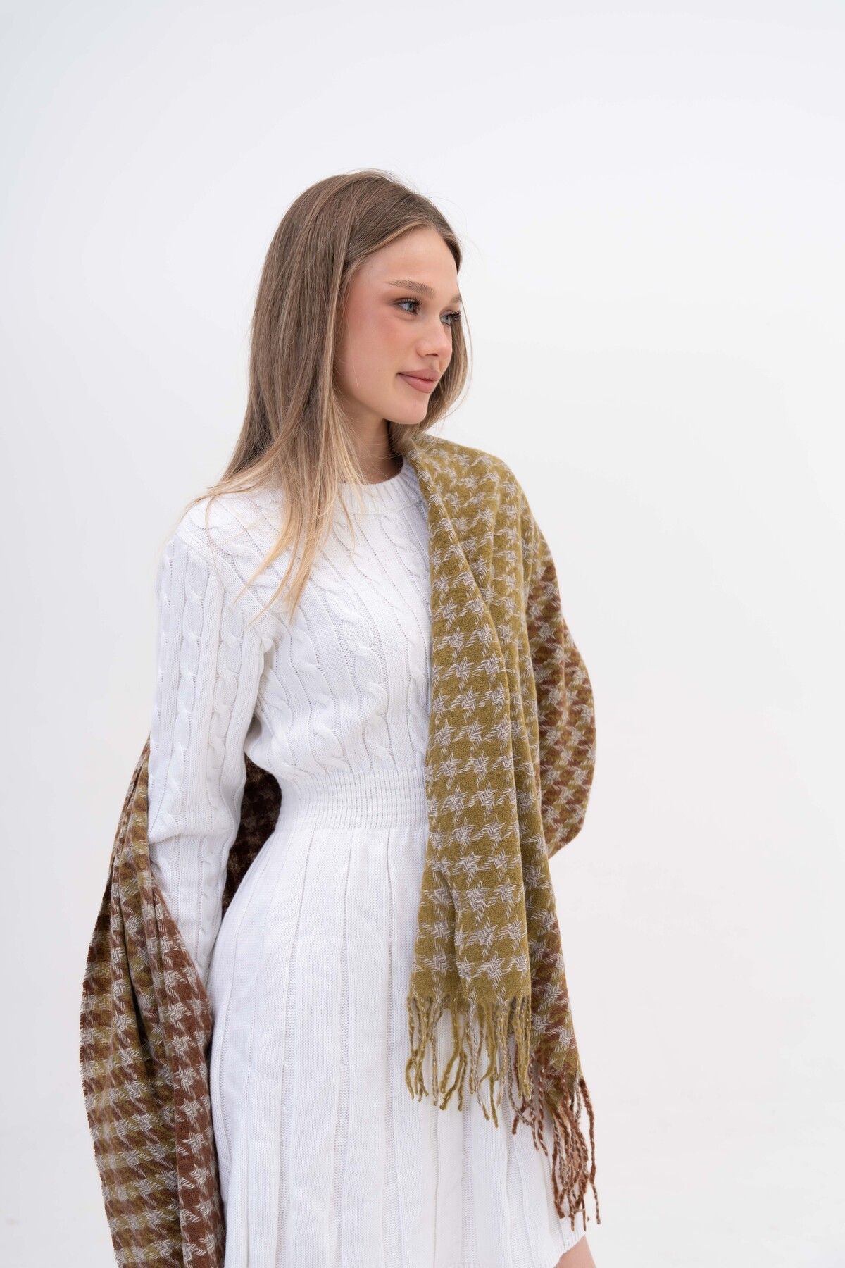 SOFT AKSESUAR-Roy Gradient Pattern Wool Blended Scarf 3