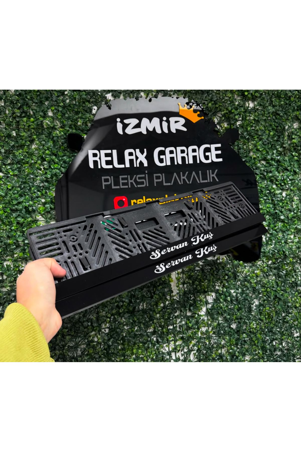 RELAX GARAGE KİŞİYE ÖZEL ULTRA PARLAK TAKMATİK PLEKSİ PLAKALIK