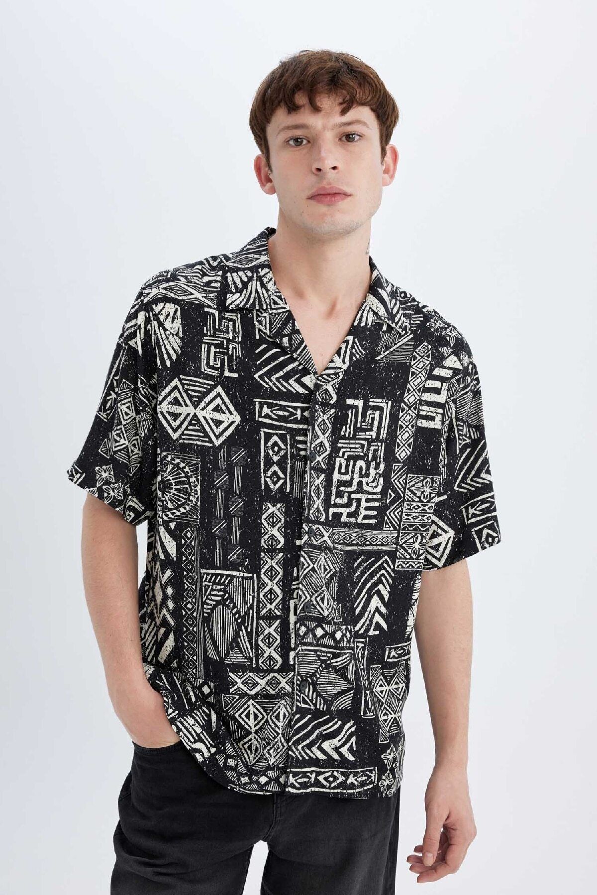 DeFacto-Regular Fit Summer Apache Collar Patterned Viscose Short Sleeve Shirt C7686Ax24Sm 3