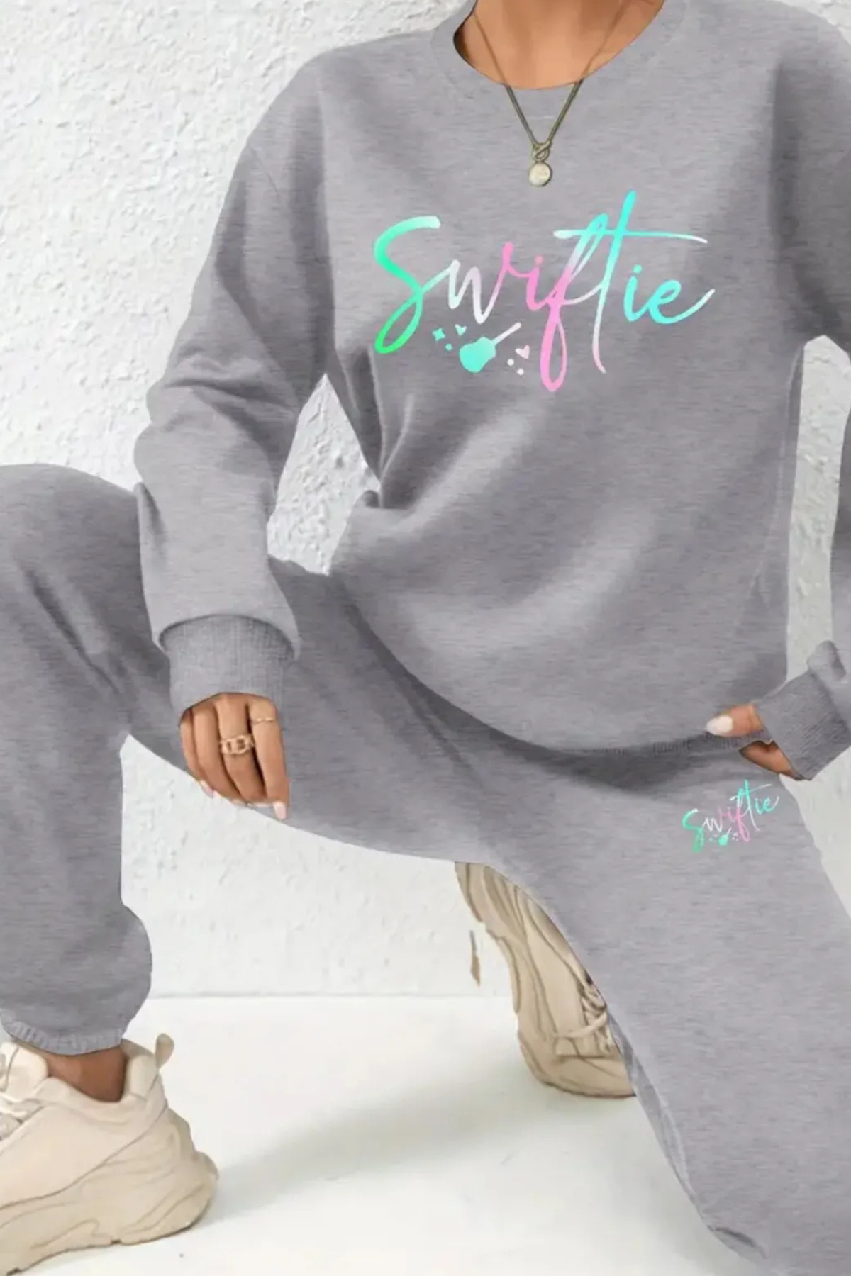 Swiftie Baskılı Alt Üst Eşofman Takımı Oversize Kapüşonlu — خاکستری mah-paggos-Swiftie-takim-1