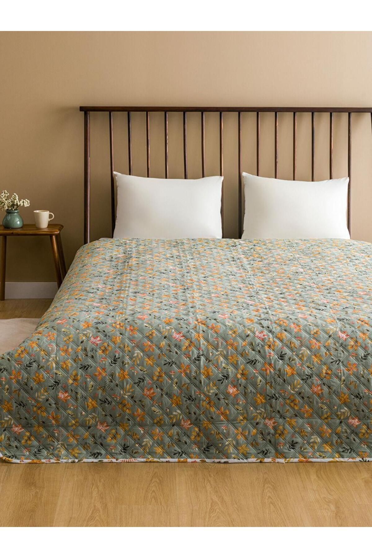 LC Waikiki LCW HOME Karışık Çiçek Desenli Çift Kişilik Yatak Örtüsü 200x220 Cm (W4)