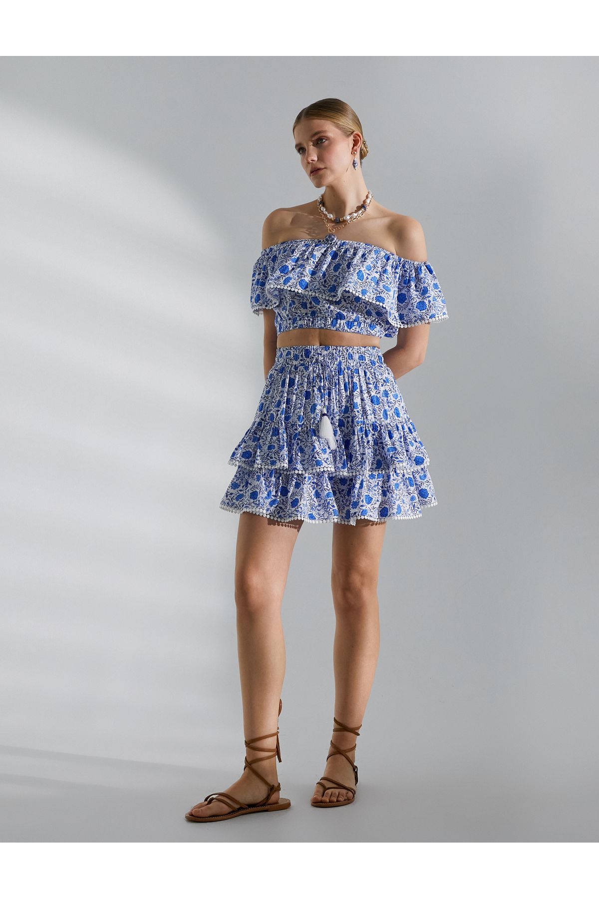 complete the look image