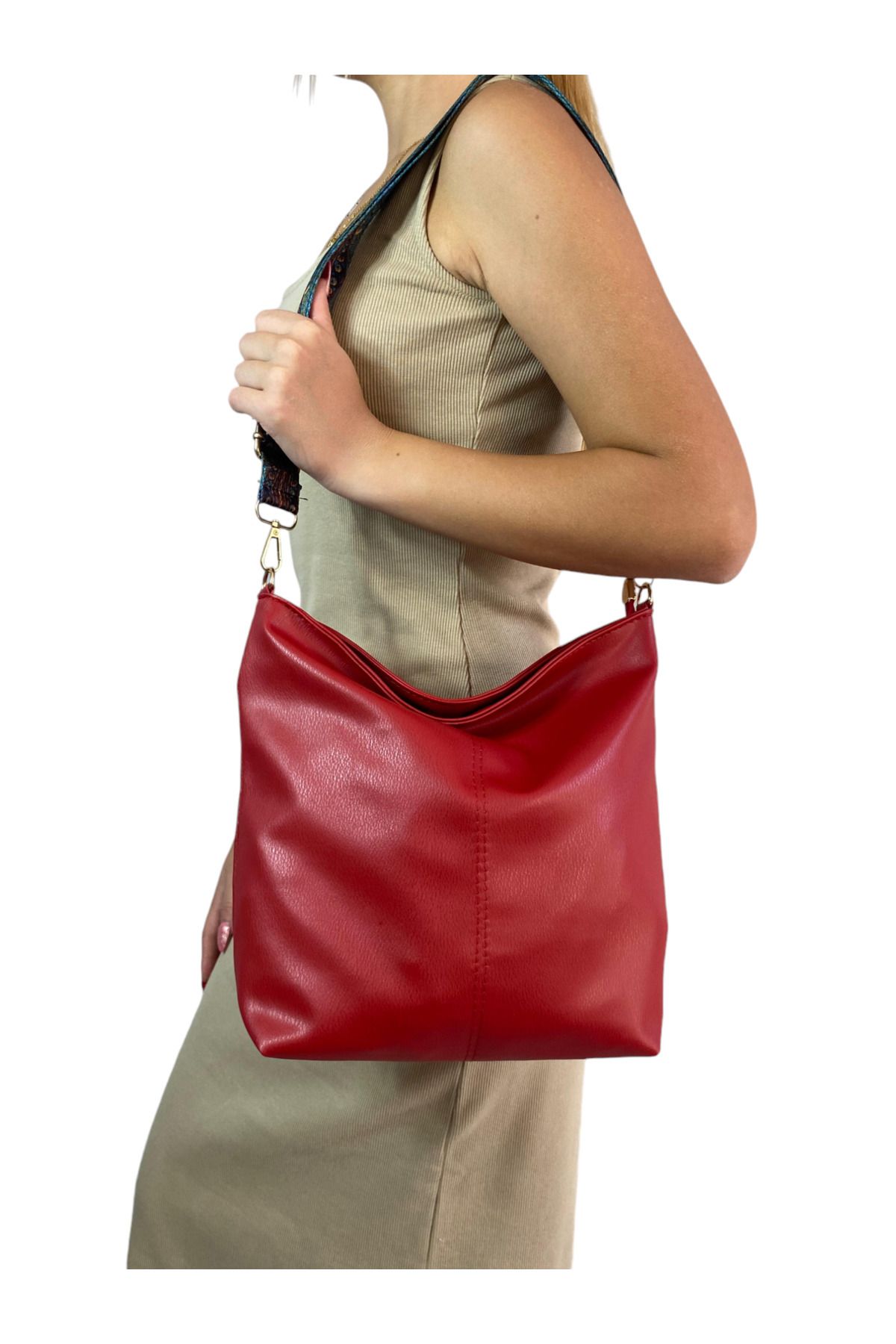 Gloria-Settems Column Strap Red Women's Shoulder Bag Accessory 2