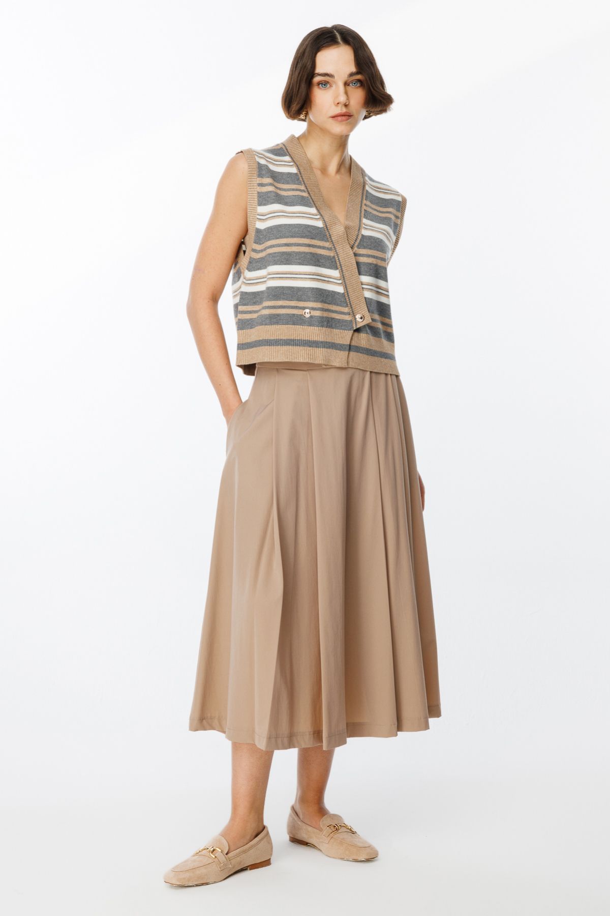 ON-Pleated Midi Skirt 2