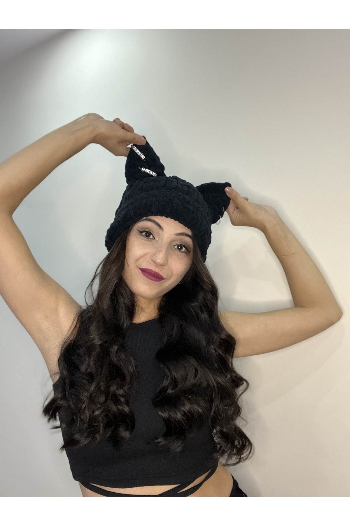 AidaAstrid Kedi Kulaklı Puffy Bere Gri El Örgüsü Kışlık Bere Şapka Hello Kitty görsel 3