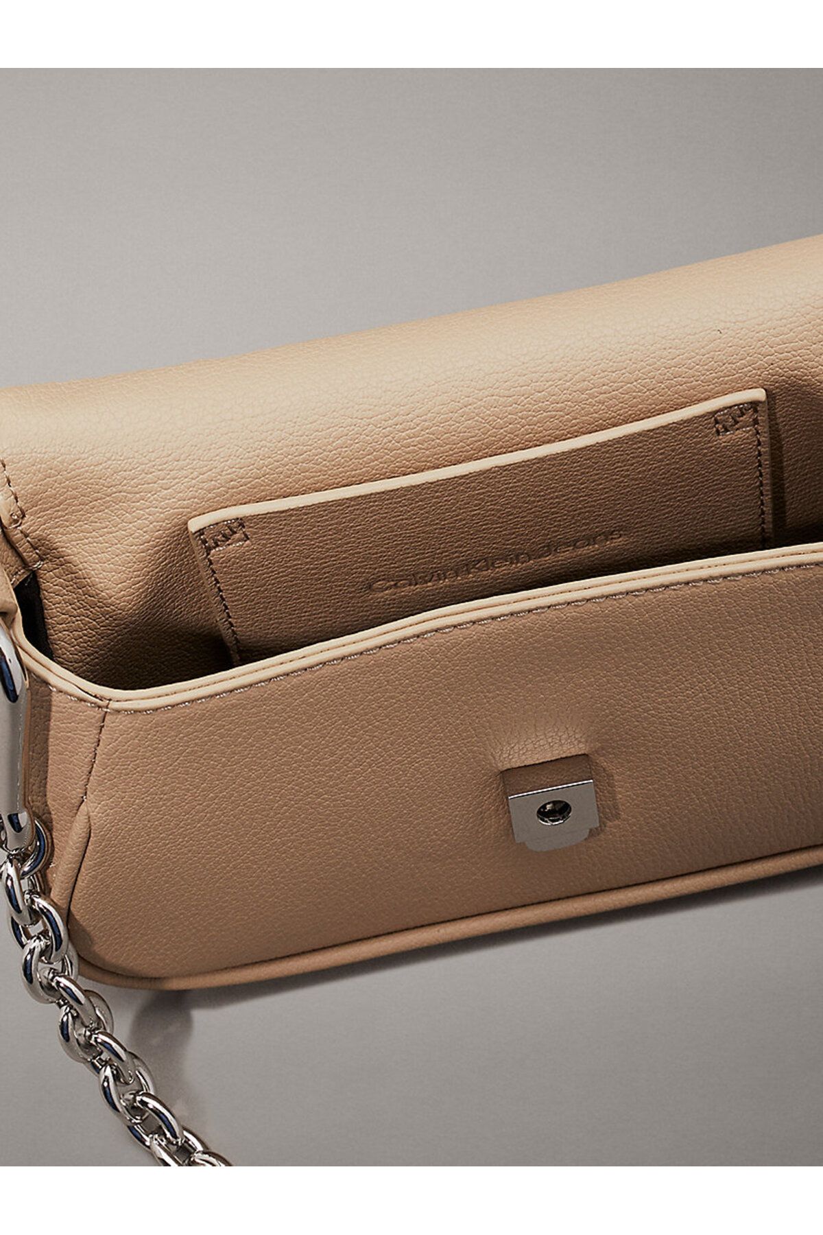 Calvin Klein-حقيبة حزام سلسلة قابلة للإزالة مع الشعار K60K 613049 حقيبة PBF K60K 613049   بي بي اف 6