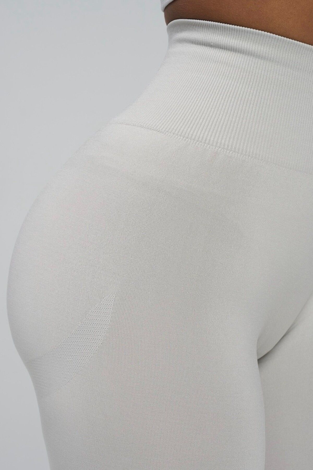 YEXECH-Push-Up Aurora Sports Leggings with Minimal Seamless Extra Hip Support 2
