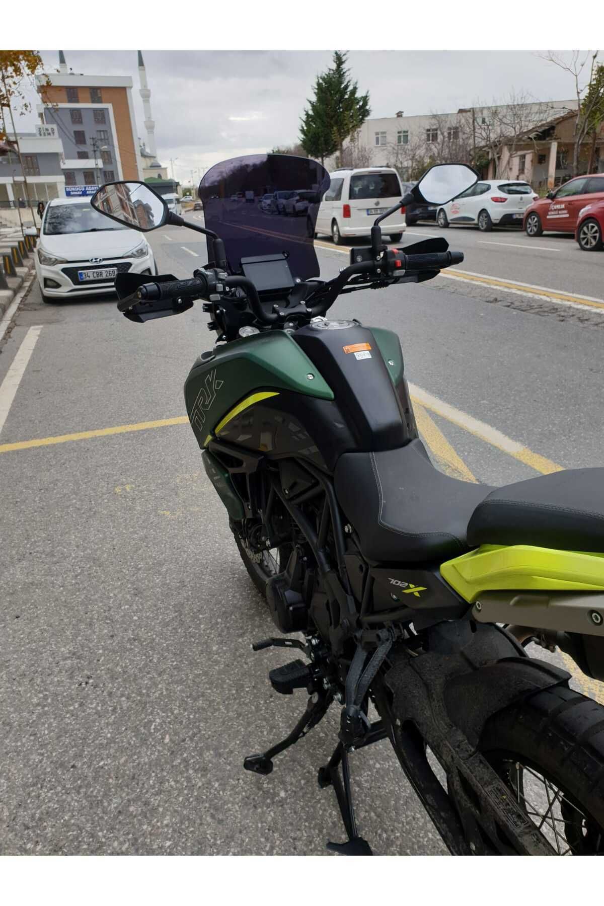 Benelli TRK 702 X Siperlik Ön Cam 2025 Model 51cm Siyah Renkli 4mm 2. TASARIM