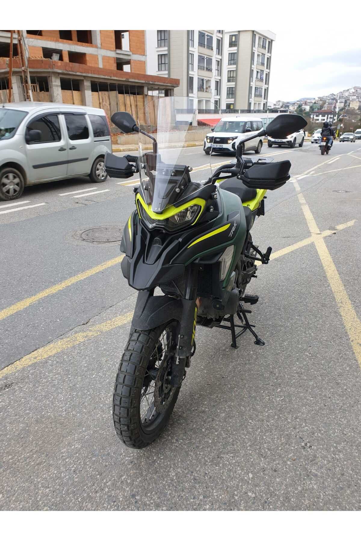 Benelli TRK 702 X Siperlik Ön Cam 2025 Model 51cm Şeffaf Renkli 4mm 2. TASARIM