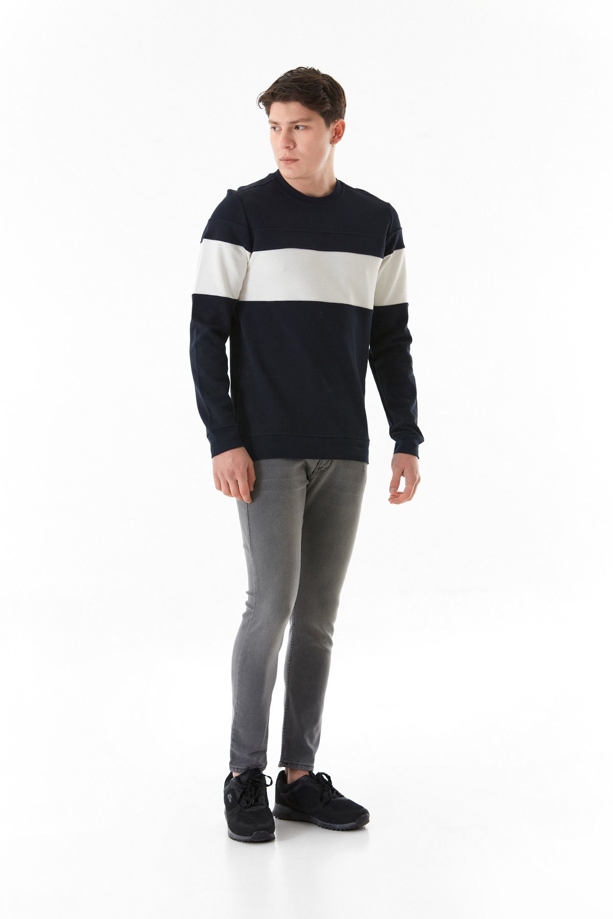 complete the look image
