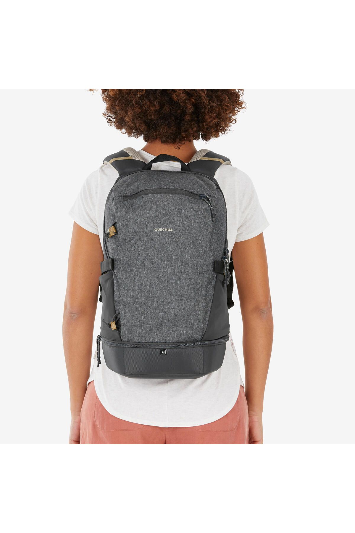 کوله پشتی خاکستری مردانه و زنانه عایق حرارتی در فضای باز 30 L NH 500 Decathlon