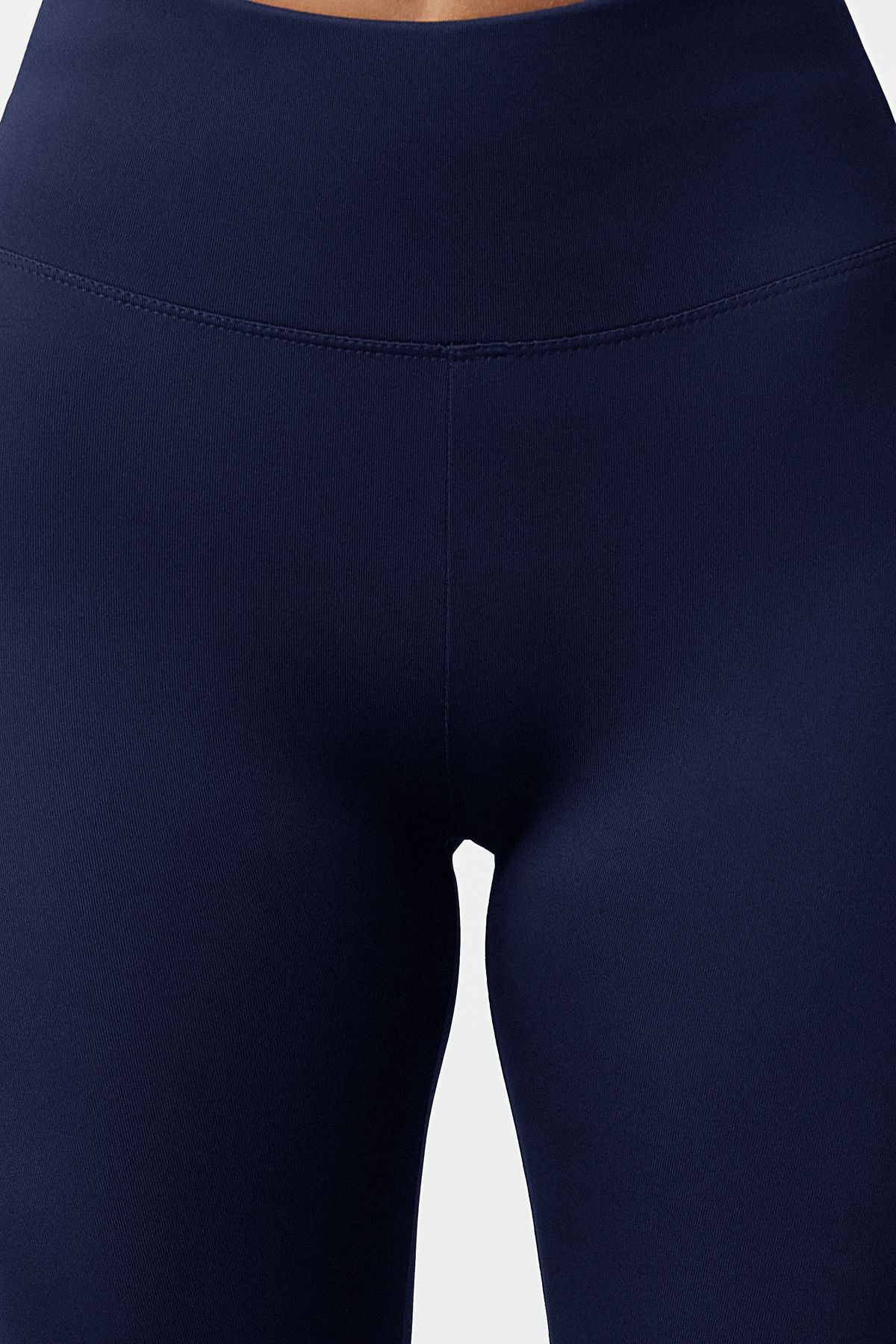 Trendyol Collection-Marineblaue gestrickte Sportstrumpfhose mit breiter Taille und extra Erholung in voller Länge TWOAW21TA0029 4
