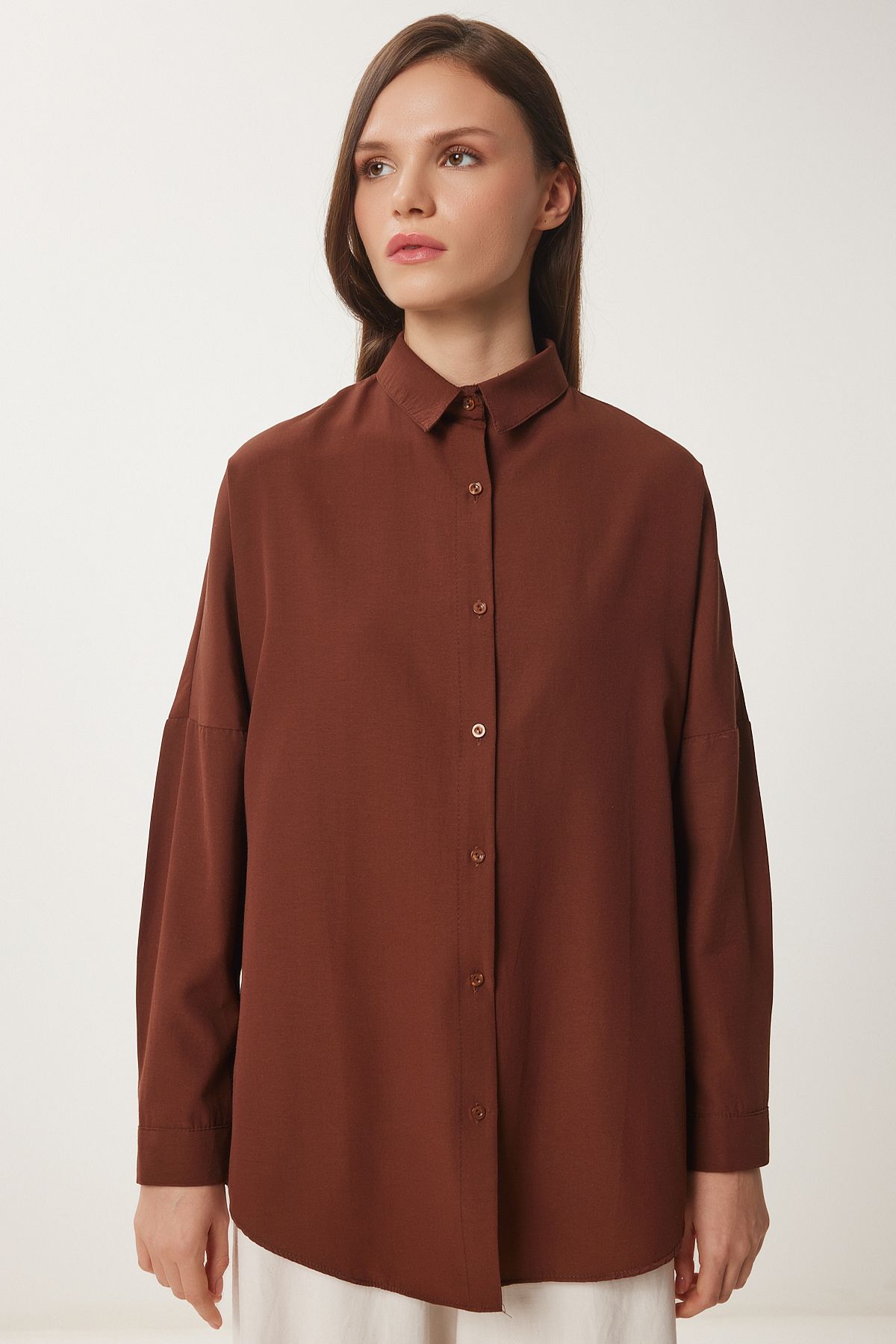 Happiness İstanbul-Schokoladenbraunes Oversize-Lang-Basic-Shirt für Damen DD00842 3
