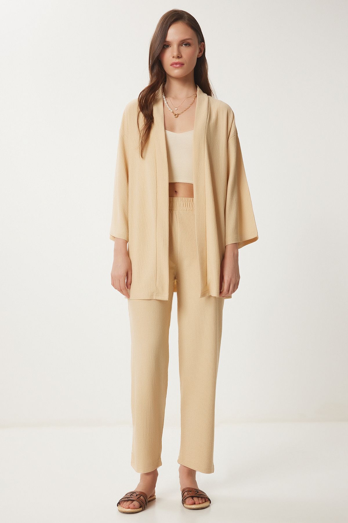 Happiness İstanbul Damskie kremowe spodnie kimono z dzianiny BY00050