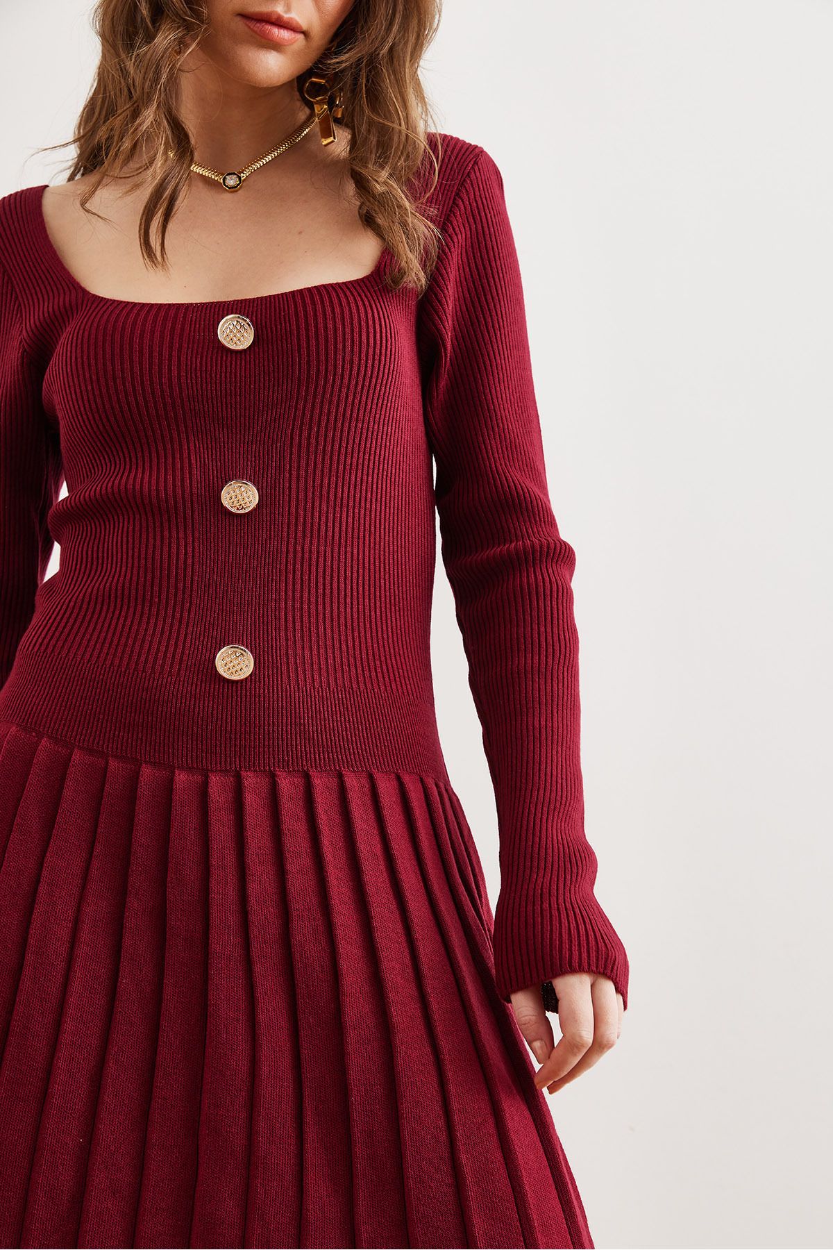 Kadın Bordo Düğme Detaylı Eteği Pileli Triko Elbise ELB-19002326