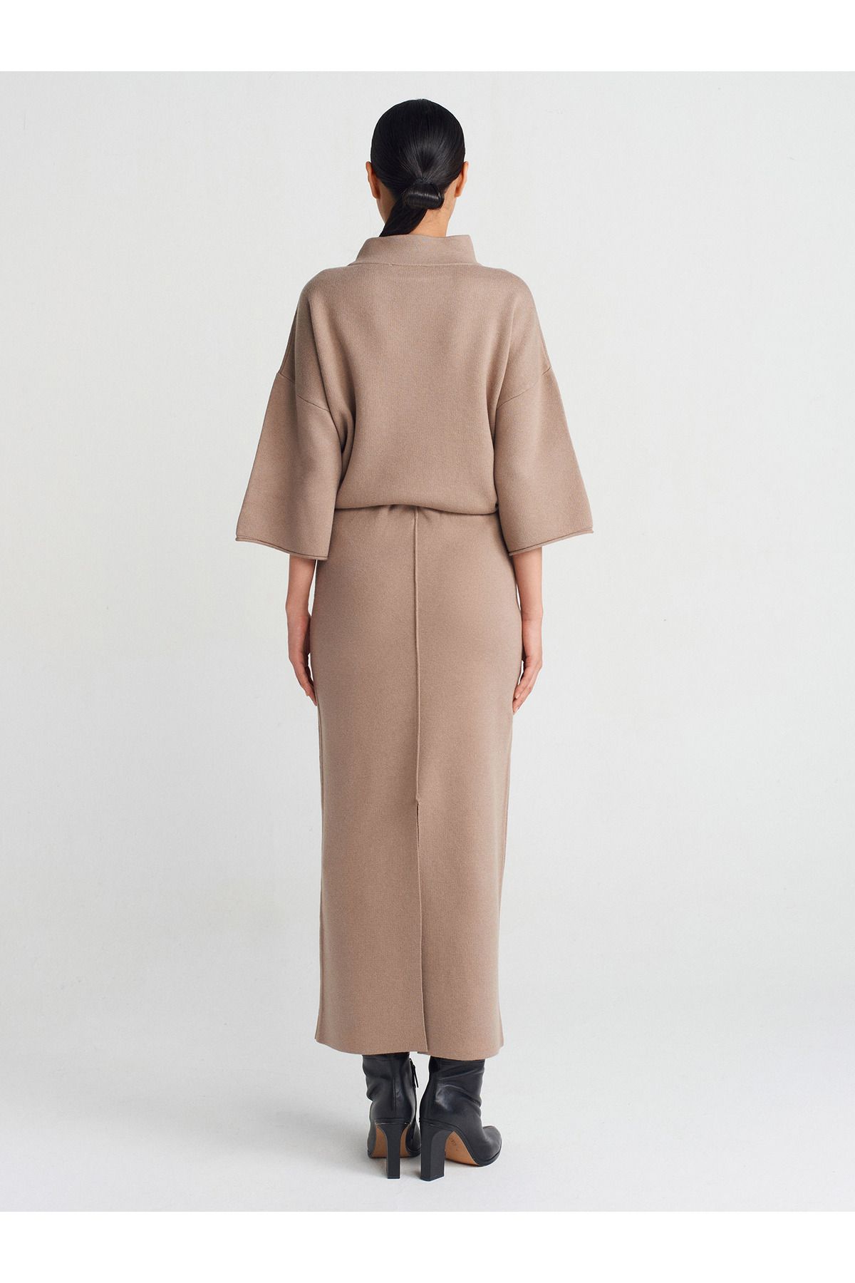 Dilvin-80116 Model - Dark Mink Knitwear Skirt with Elastic Waist and Stitching Slit 2