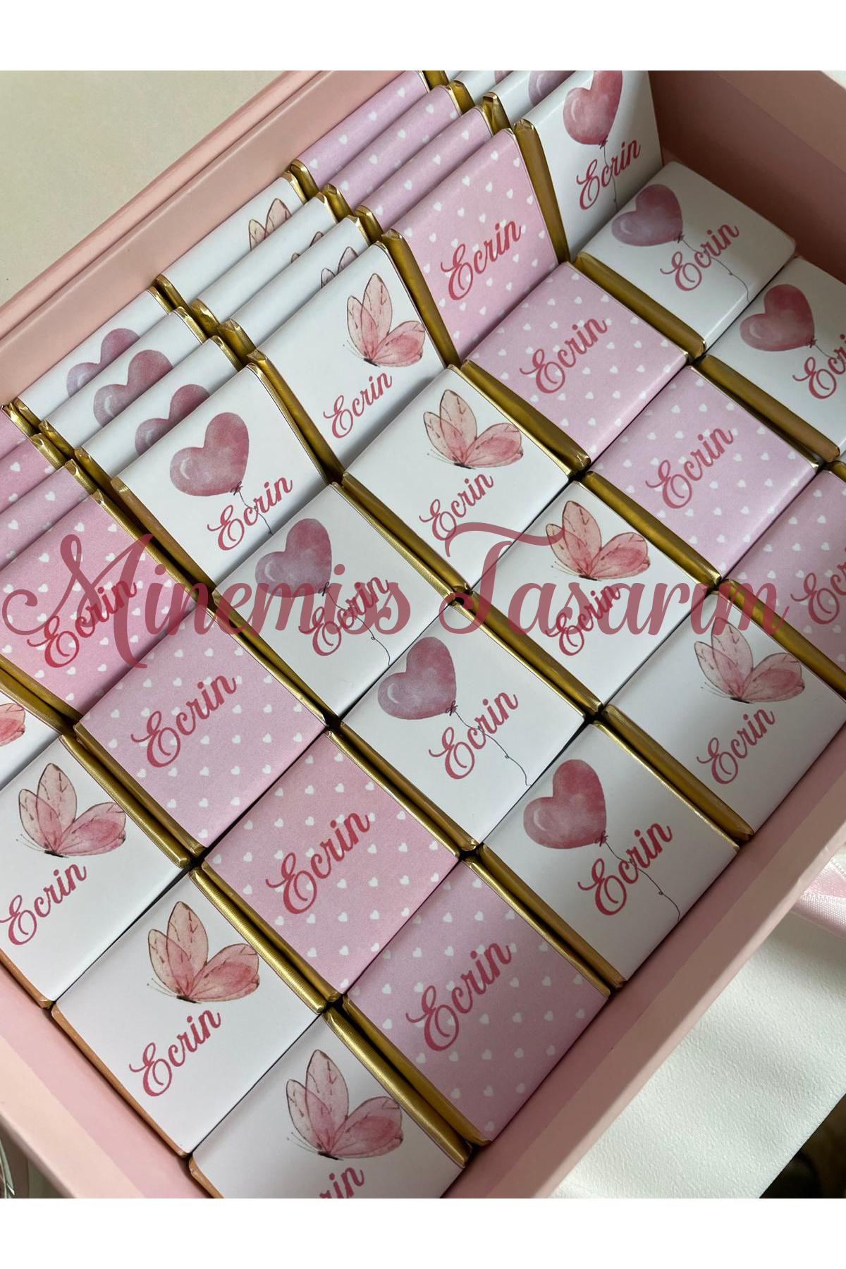 Minemiss Tasarım Kutulu İsme Özel Tasarımlı Kız-Erkek Bebek Çikolatası 100 Adet Dogum-Yaş Günü-Hediyelik Çikolata fotoğrafı 2 (önizleme)