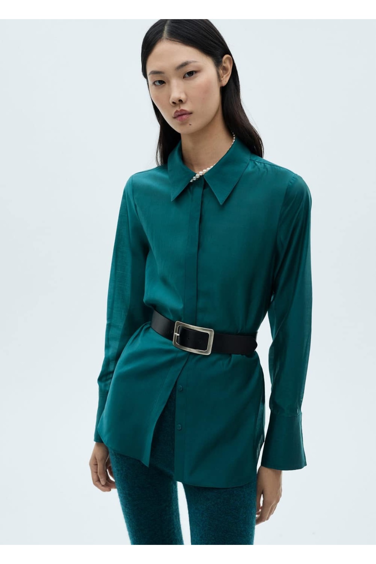 Gizli düğmeli saten gömlek