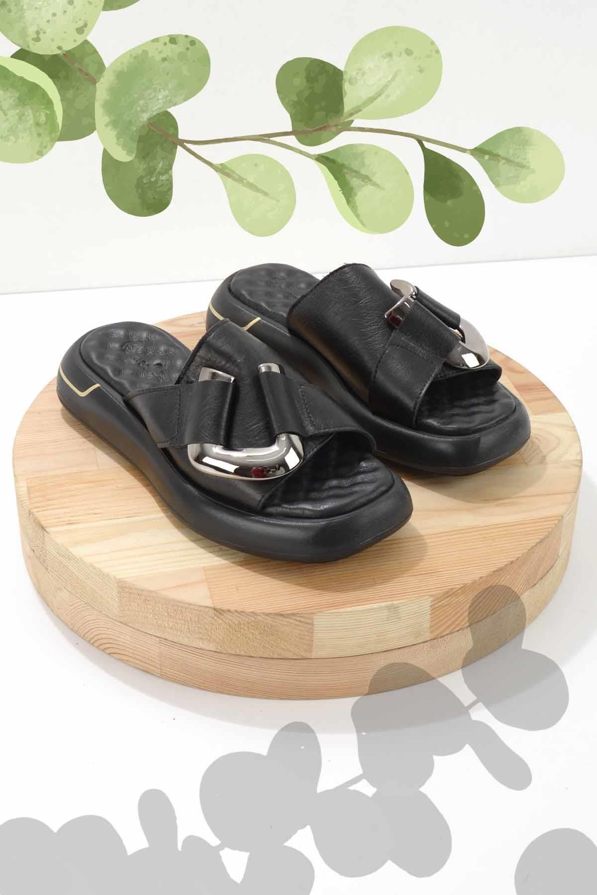 دمپایی زنانه چرم اصل مشکی K04292770203 Bambi