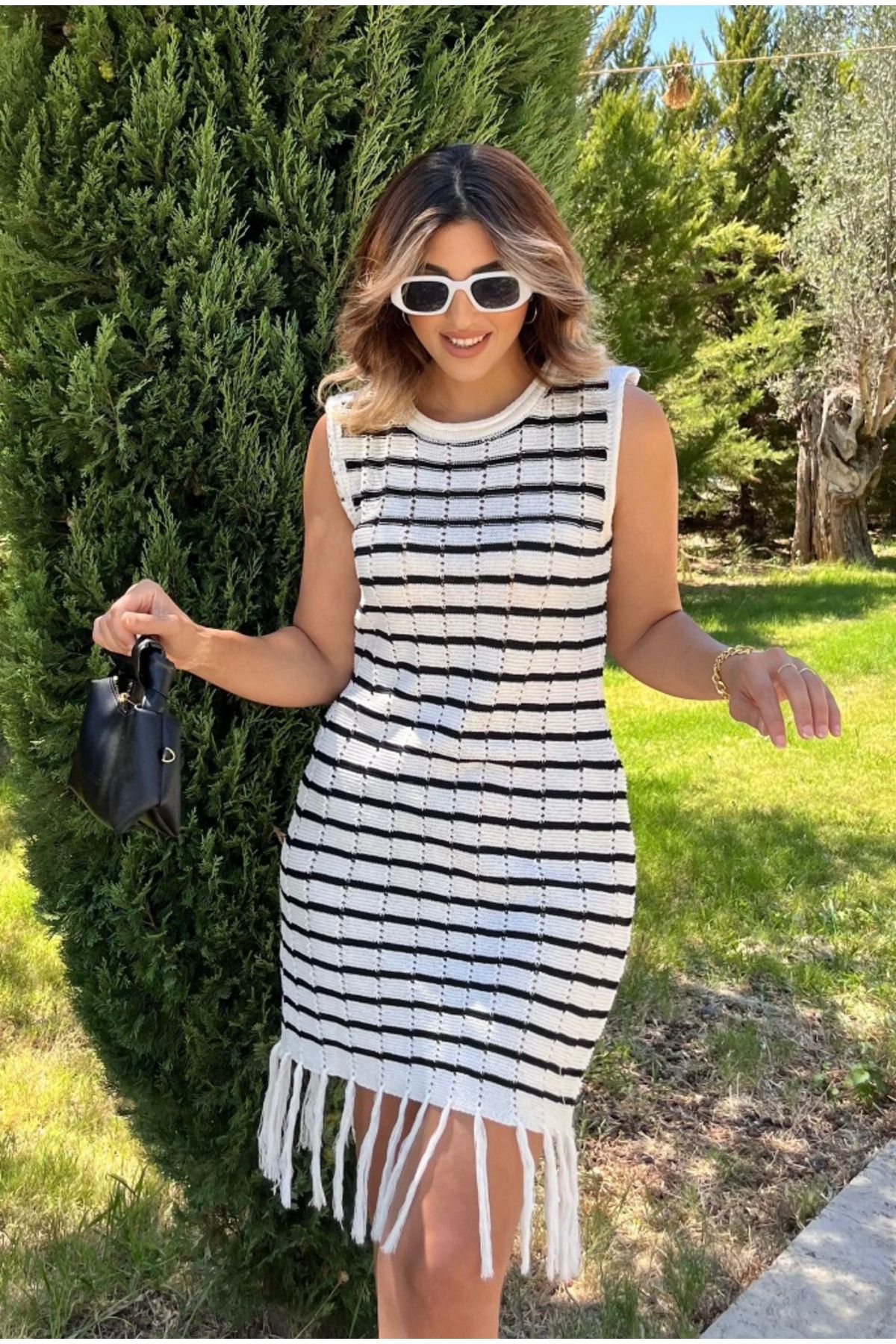 velmorafashion Kadın Kolsuz V Yaka Eteği Püsküllü çizgi Desen Triko Elbise