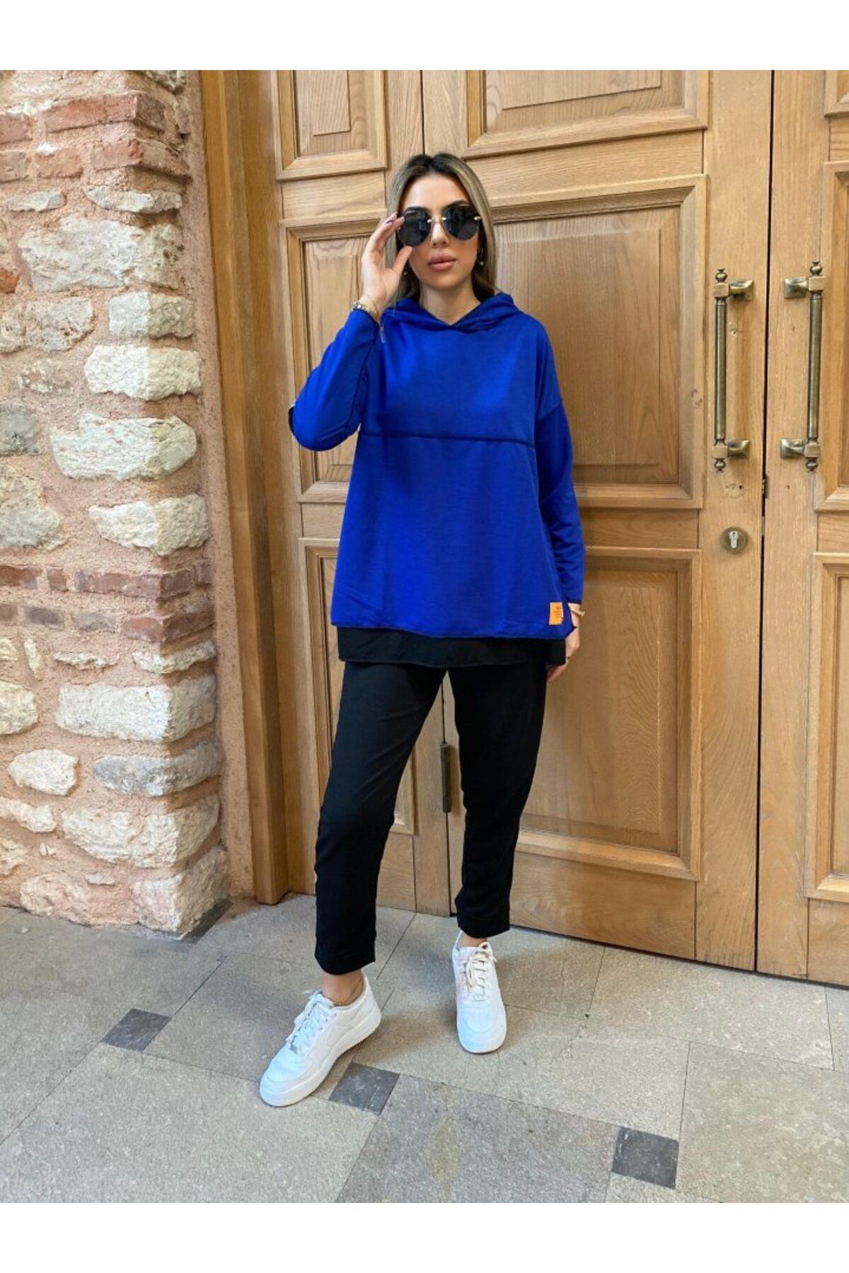 velmorafashion Kadın Kapşonlu Etek Ucu Detay Armalı Ters Dikiş Gorunumlu Ikili Takım