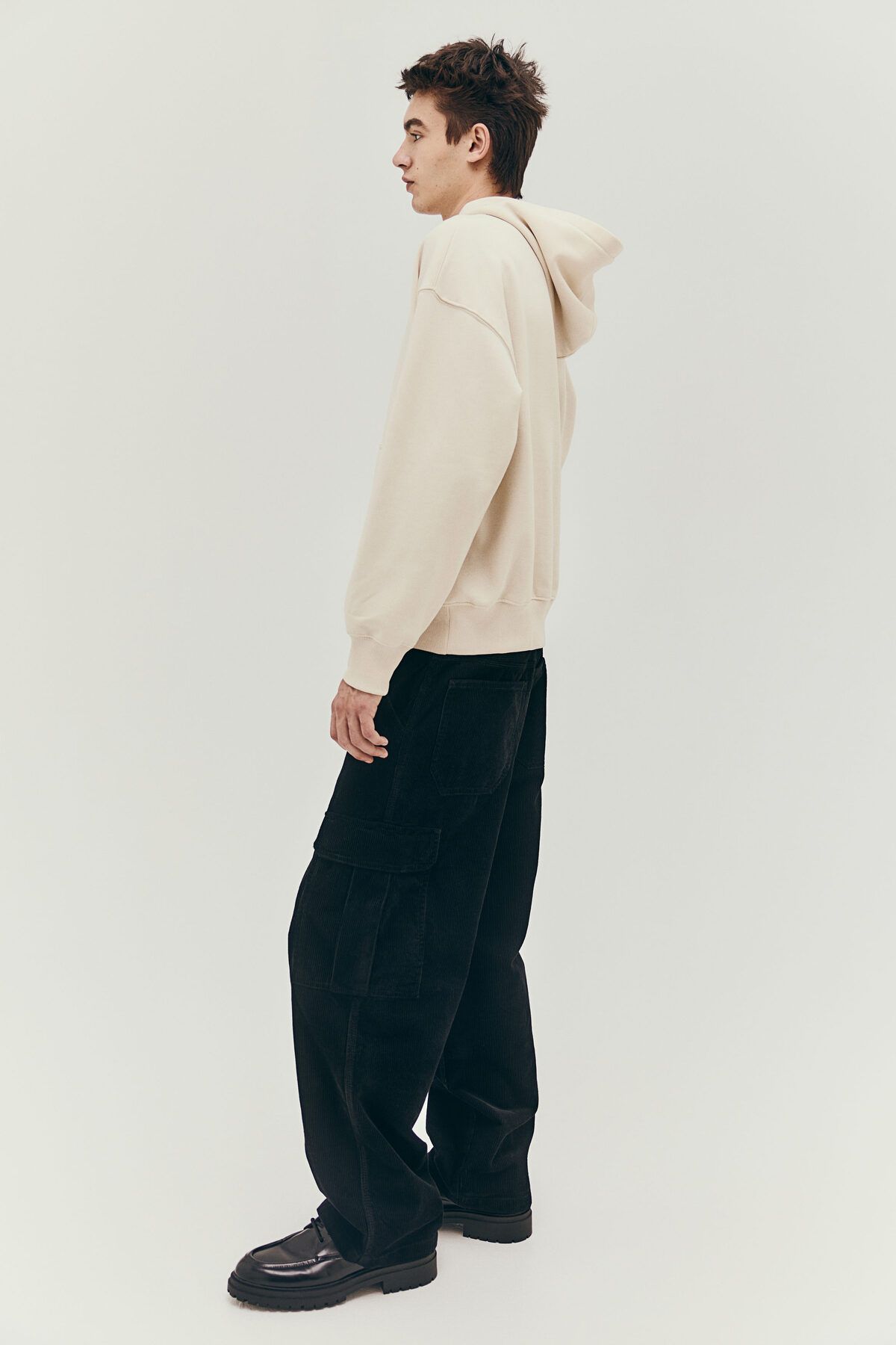 سویشرت آبی مردانه بالای سرپوش و چاپی بزرگ H M H&M