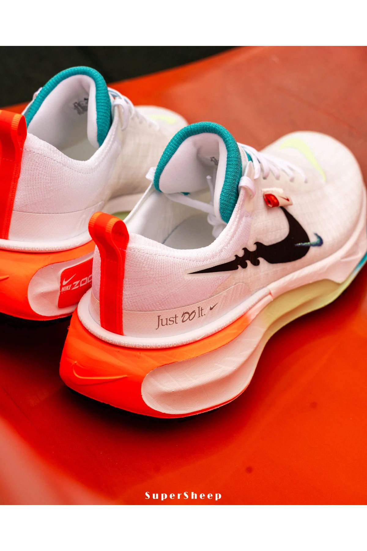 Nike-Zoomx Invincible 3 -'Dragon of the Year' Model 5