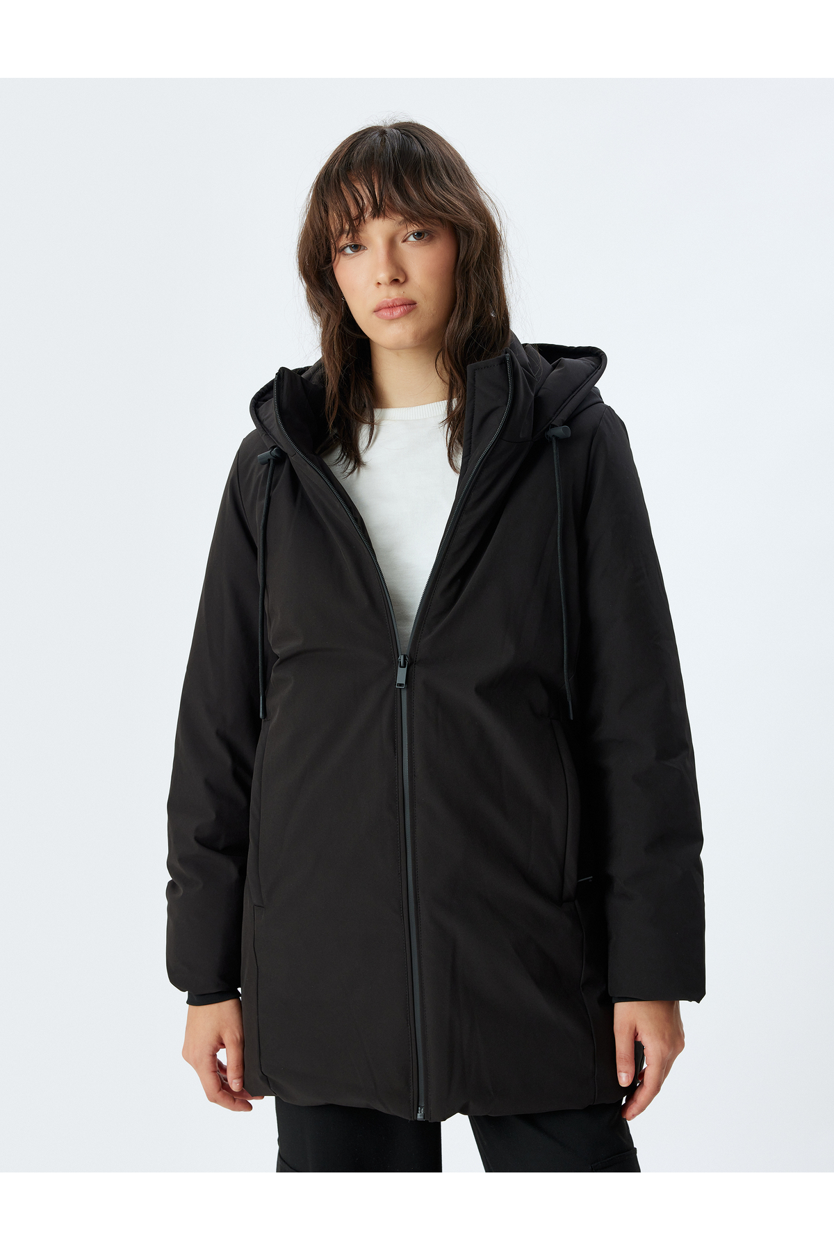 Koton  Kapşonlu Mont Su İtici Dik Yaka Fermuarlı Rüzgar Kapaklı Cepli - Görsel 3