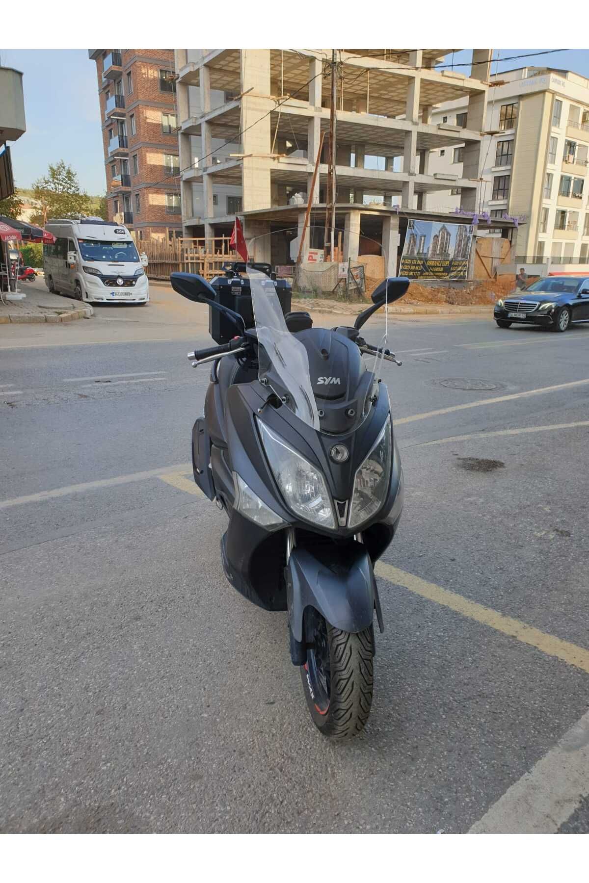 SYM Joymax 250 İ Siperlik Ön Cam 2013 2016 Model 65cm Şeffaf Renkli 4mm ORTA BOYLU CAM
