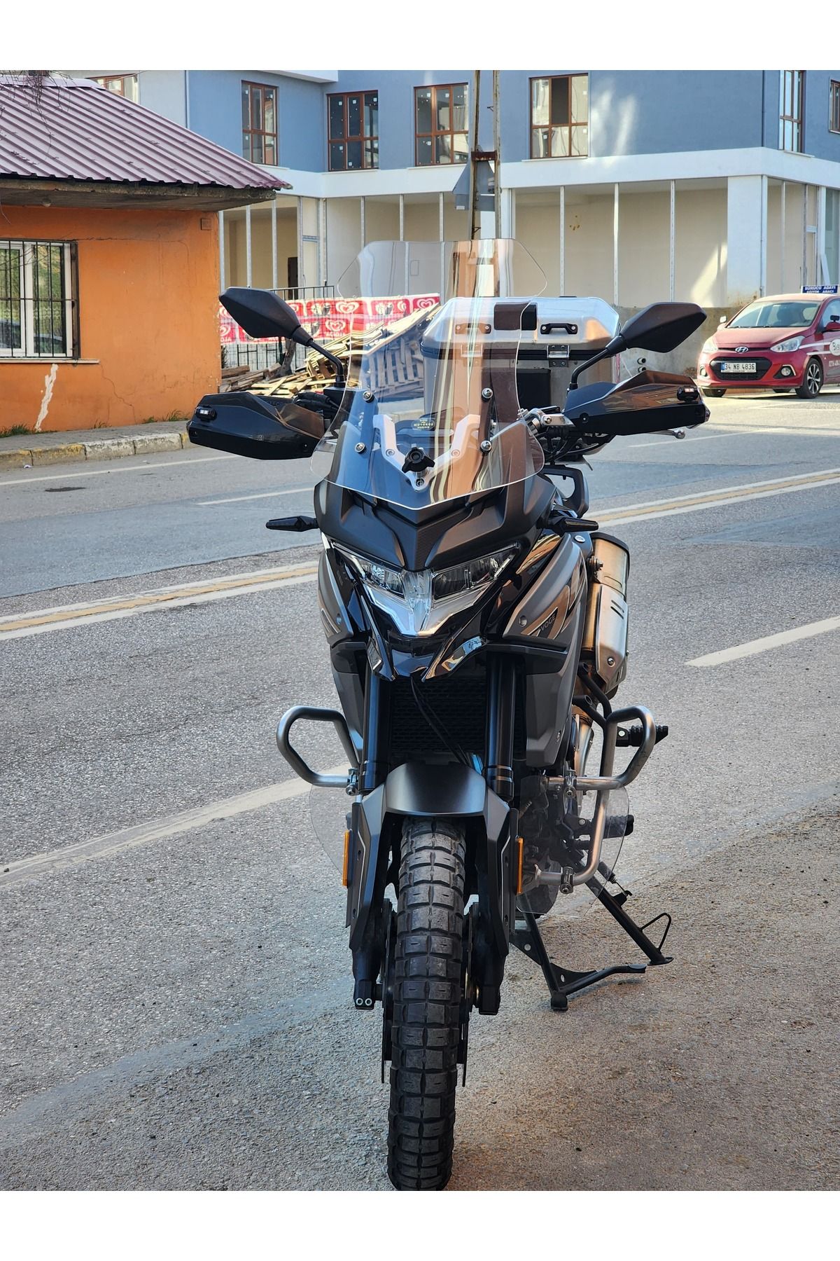 Voge DSX 650 Siperlik Ön Cam 2022 Model 55cm Şeffaf Renkli 4mm KISA SPOR CAM