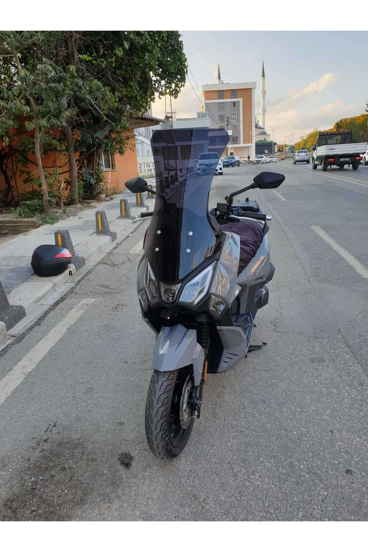 SYM Joyride 300 Siperlik Ön Cam 2023-2025 Model 75cm Siyah Renkli 4mm UZUN CAM
