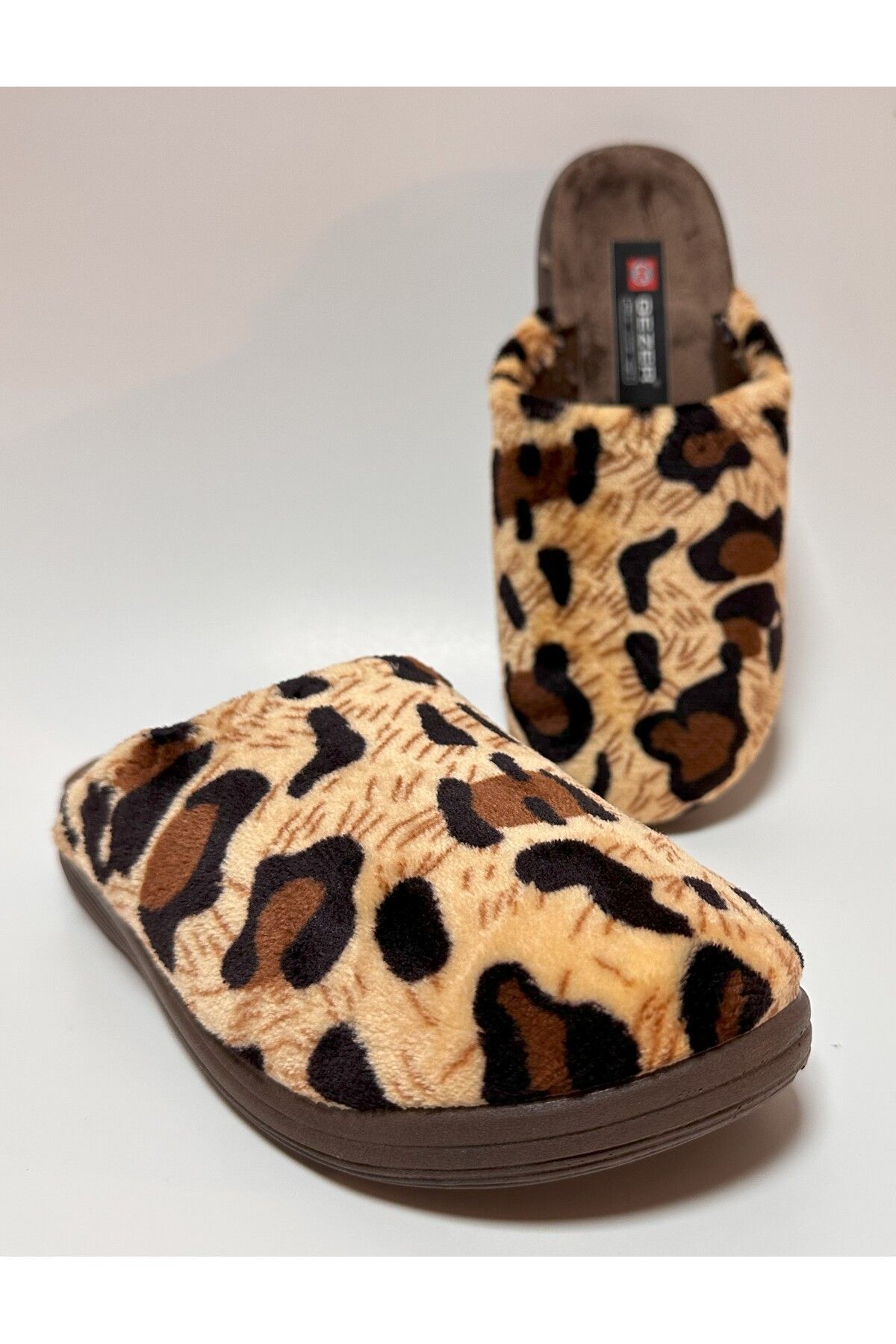 GEZER-Velour Leopard Patterned Light Comfortable Sole Women's Winter Slippers 1