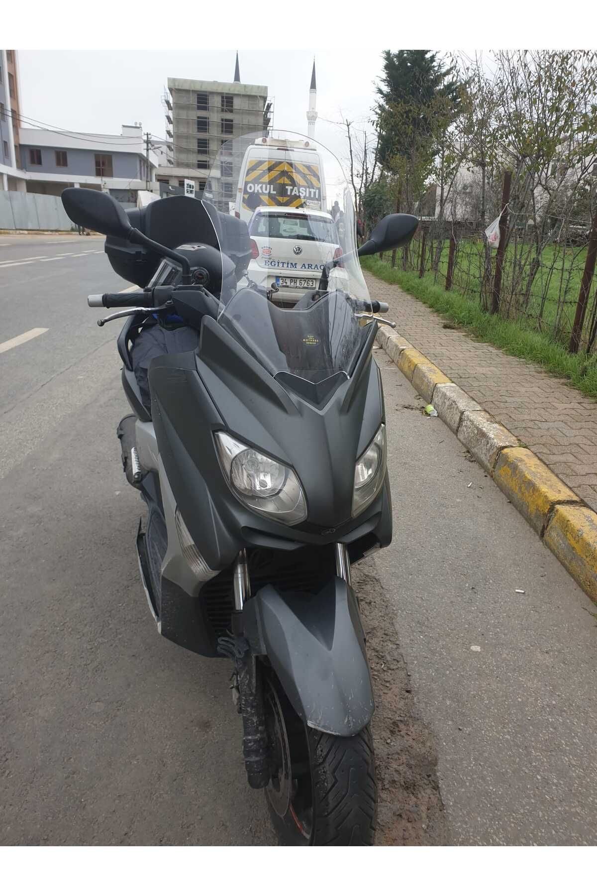 Yamaha Xmax 250 Siperlik Ön Cam 2011 2013 Model 55cm Şeffaf Renkli 4mm KISA SPOR CAM