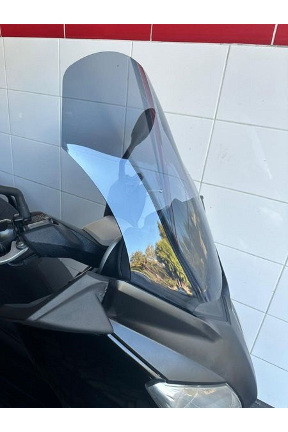 Yamaha Xmax 250 Siperlik Ön Cam 2011 2013 Model 55cm Füme Renkli 4mm KISA SPOR CAM